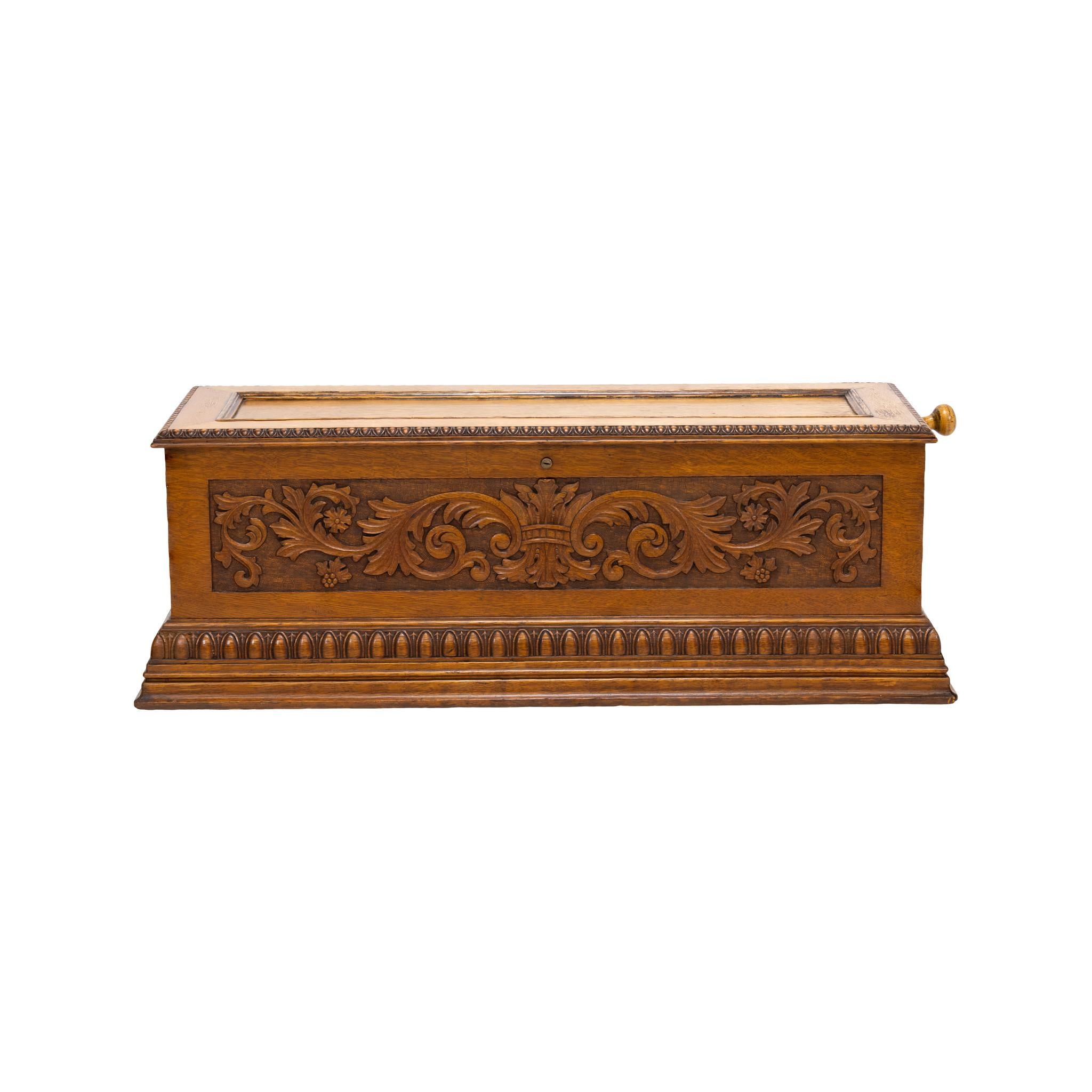 Chêne Boîte à musique Mermod Frères en Oak sur Stand en vente