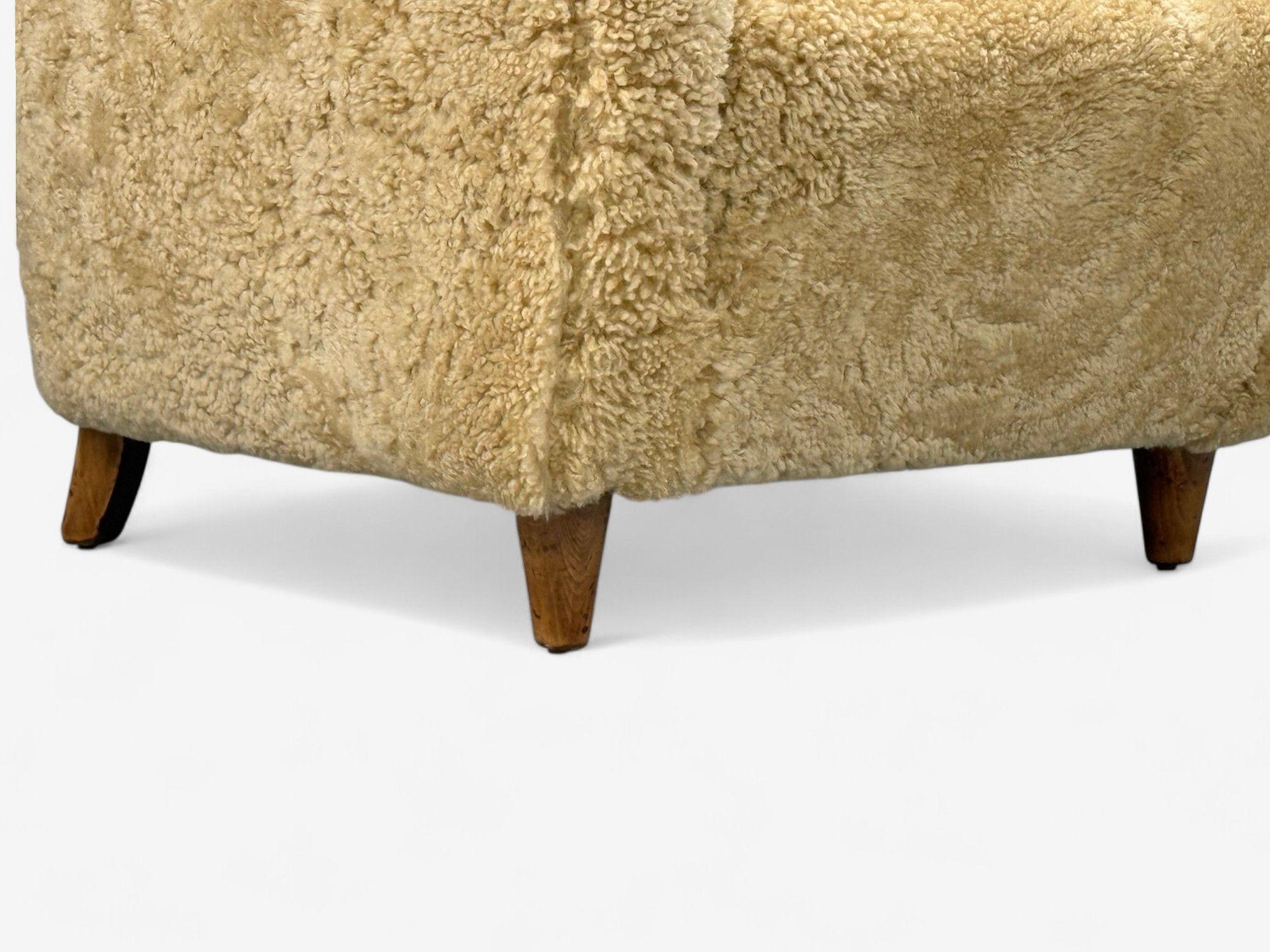 Meroni & Fossati, Beige Shearling, Stained Wood, Lounge Chairs, Italy, 1950s For Sale 2