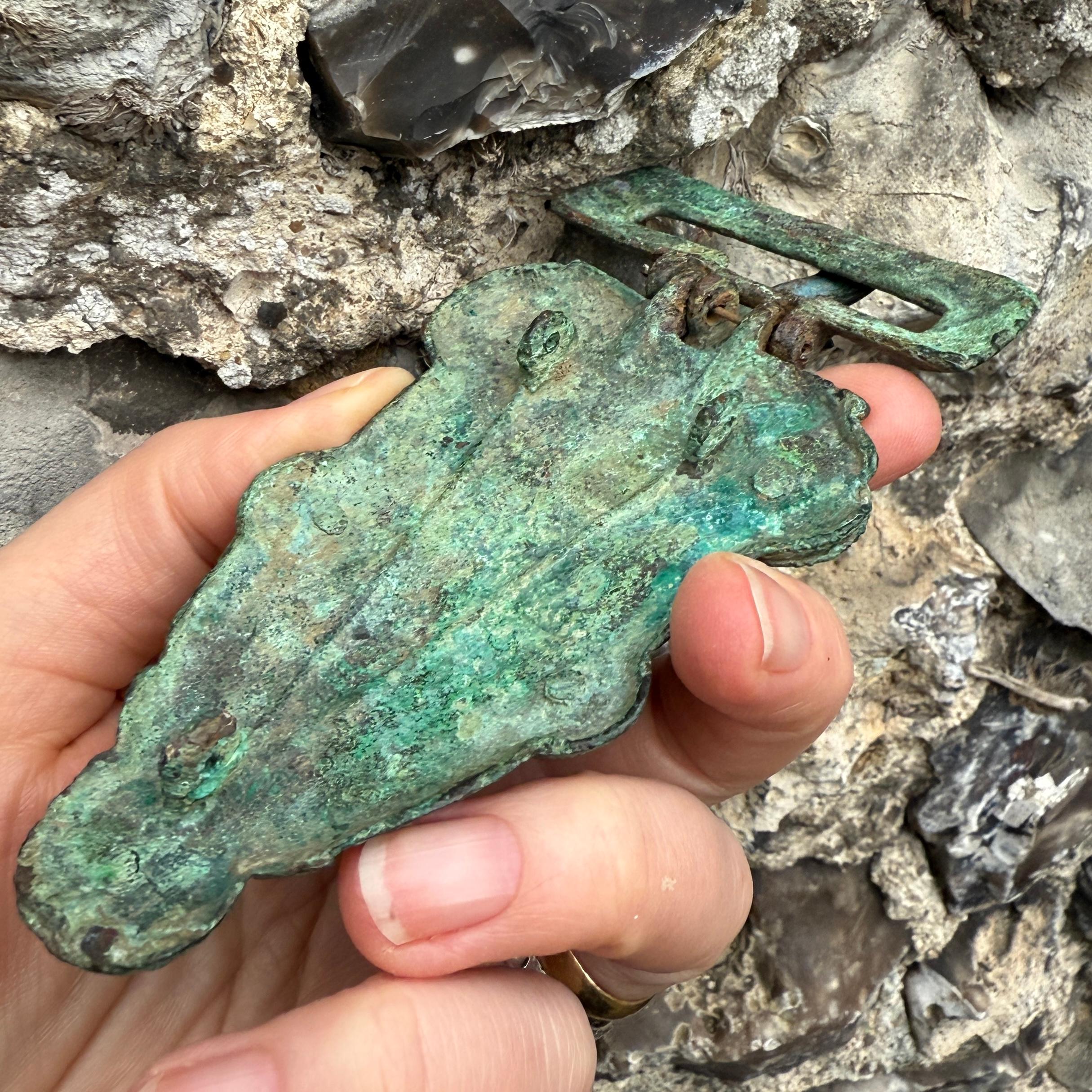 Merovingian Buckle and Trapezoidal Plate. Northern Gaul, circa 600–630 AD. For Sale 6
