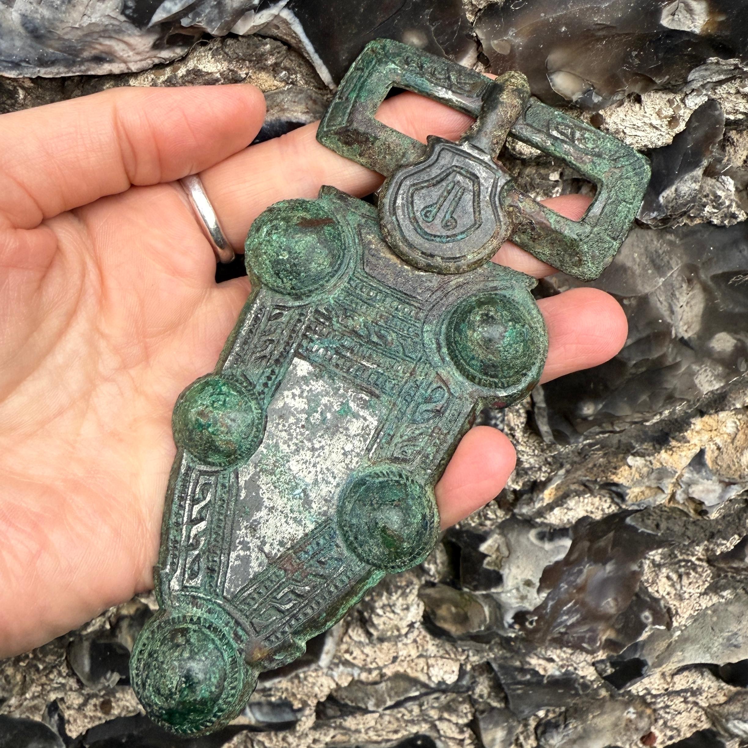 Merovingian Buckle and Trapezoidal Plate. Northern Gaul, circa 600–630 AD. For Sale 4