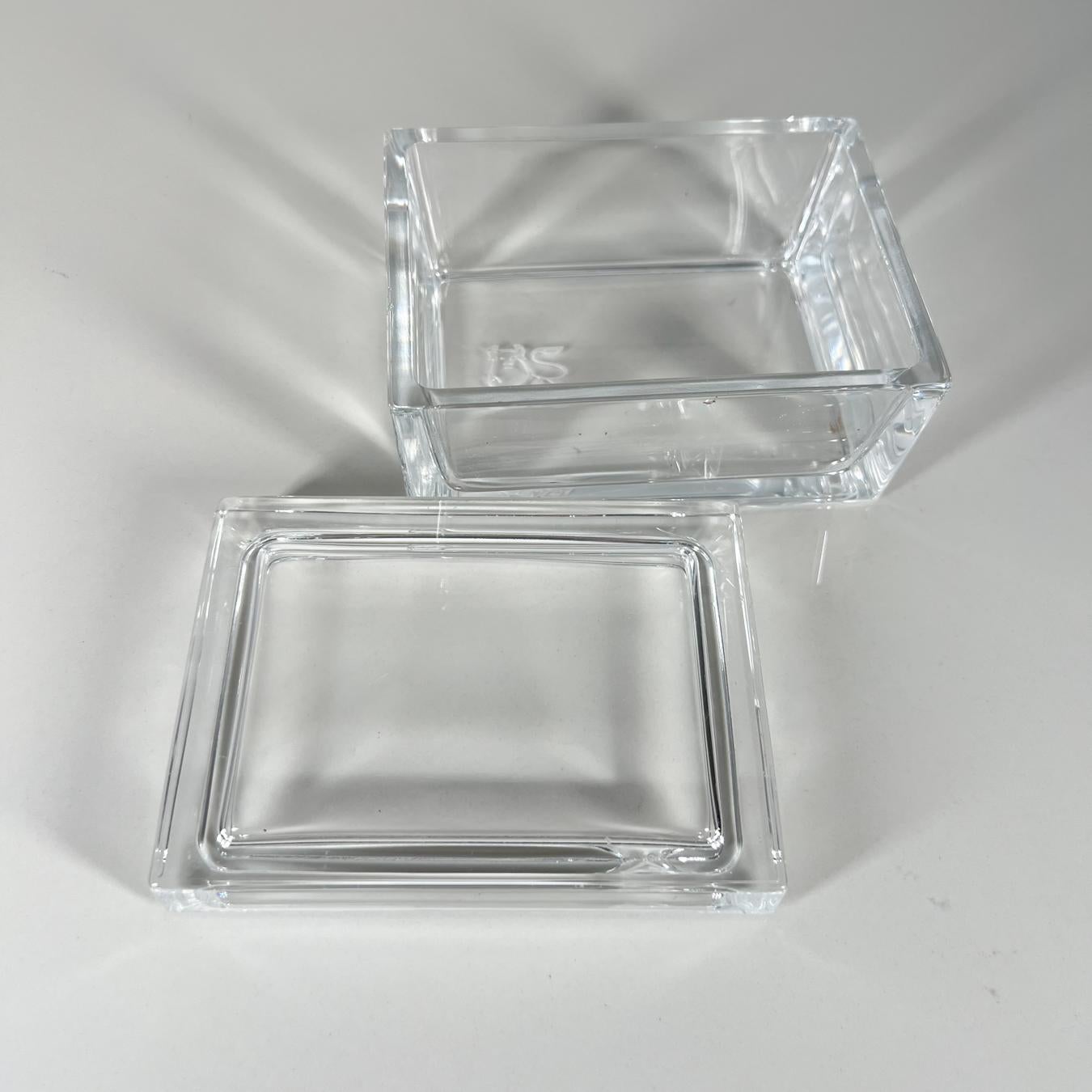 Merrill Lynch Glass Trinket Box 3