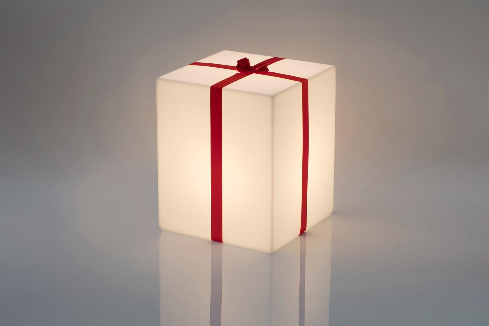 Merry Cubo 20 Table Lamp by SLIDE Studio
Dimensions: D 20 x W 20 x H 20 cm.
Materials: Polyethylene and polyester fabric.

This product is suitable for indoor and outdoor use. All our lamps can be wired according to each country. If sold to the USA