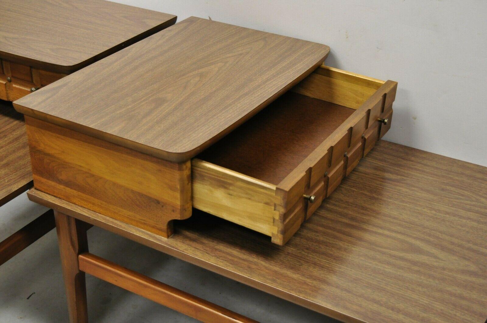 Mersman Mid Century Modern Walnut and Laminate Step Side End Tables - a Pair In Good Condition For Sale In Philadelphia, PA