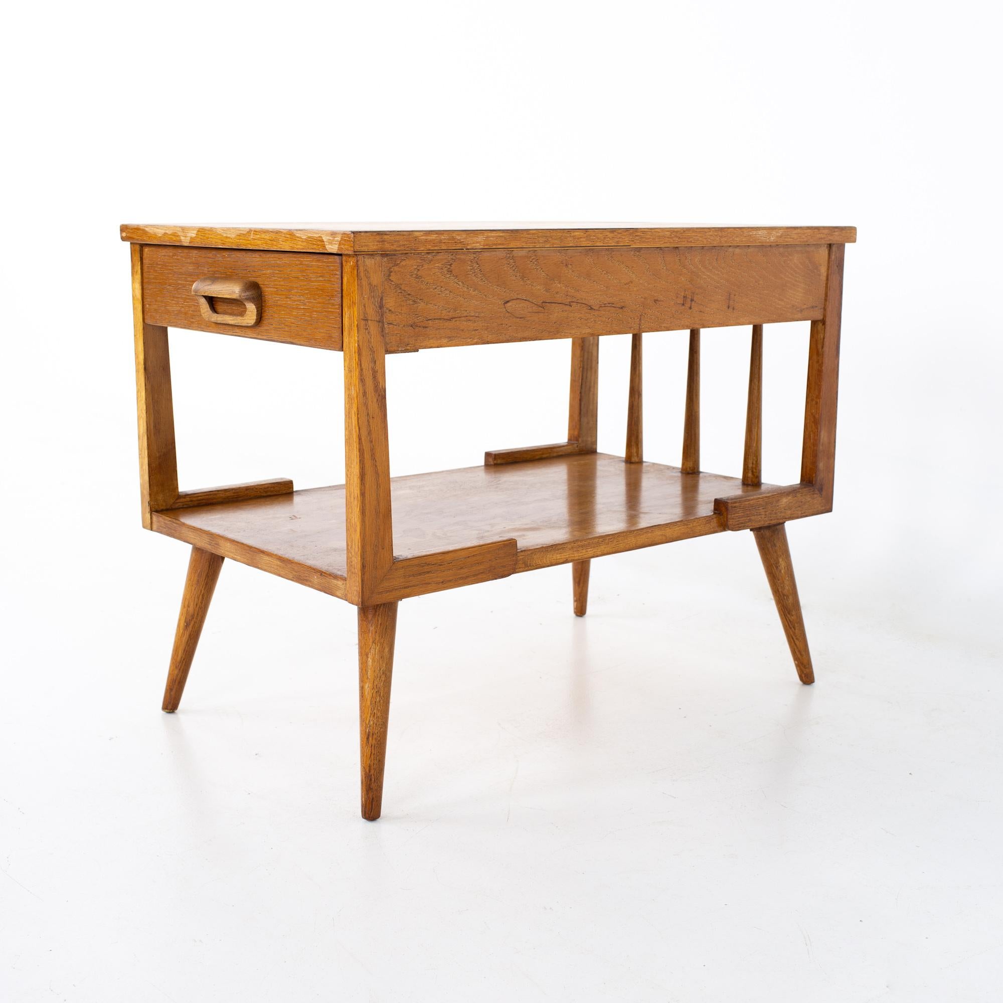 Mersman Mid Century Single Drawer Blonde Oak Nightstand Side End Tables, a Pair In Good Condition In Countryside, IL