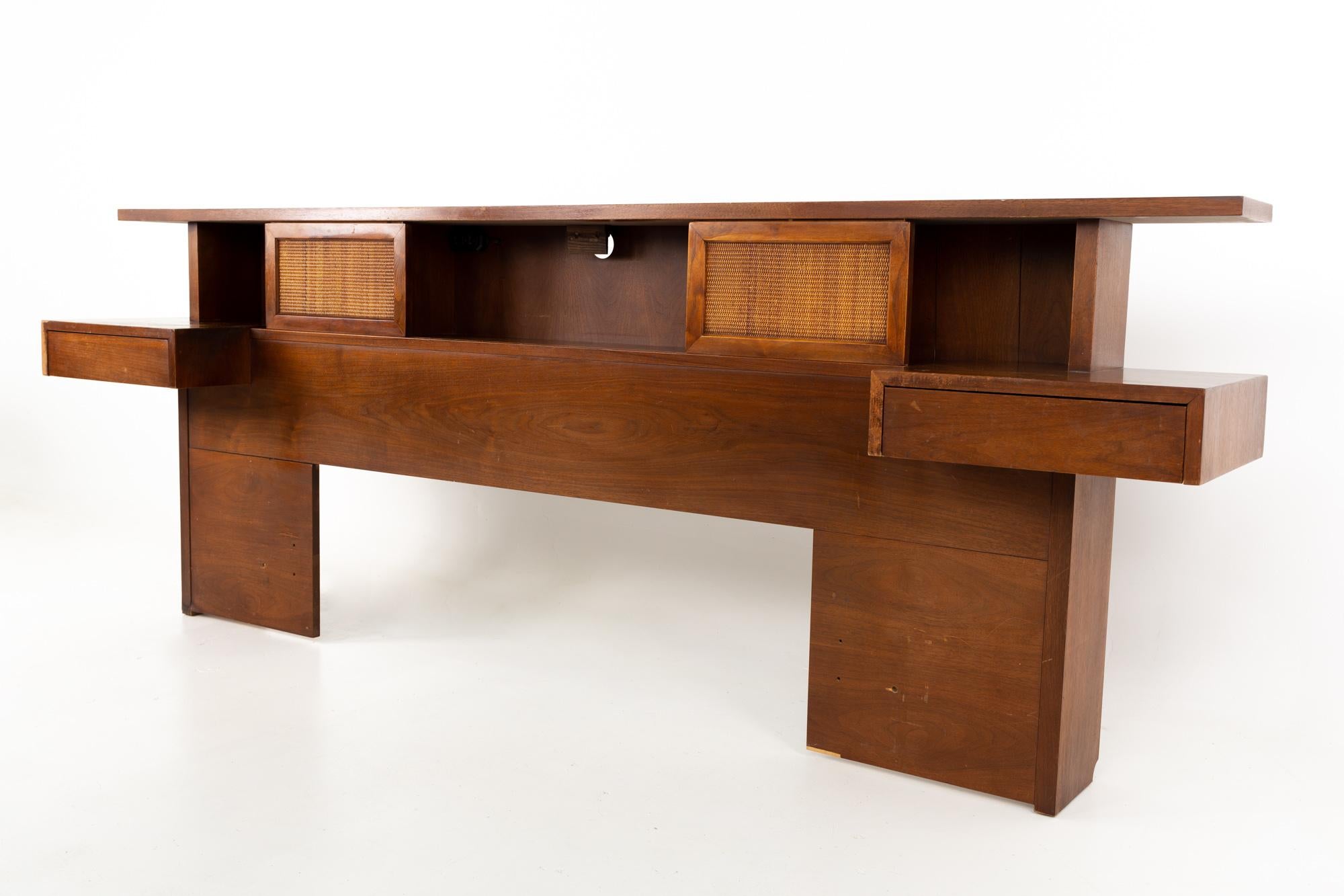Merton Gershun for American of Martinsville Mid Century Walnut and Rattan X Inlay Queen Floating Nightstand Storage Headboard

This headboard is 97.25 wide x 16 deep x 35.75 inches high

Includes headboard, side rails and footboard. All pieces