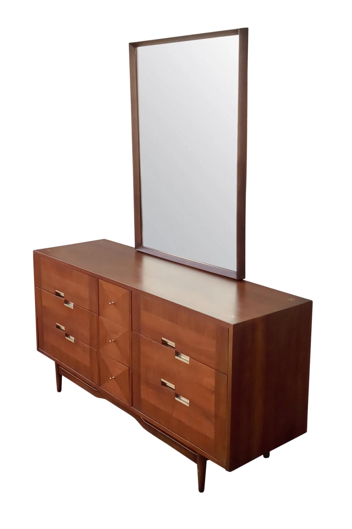 Mid-Century Modern Merton Gershun American of Martinsville Walnut Acclaim Dresser & Mirror MCM Era
