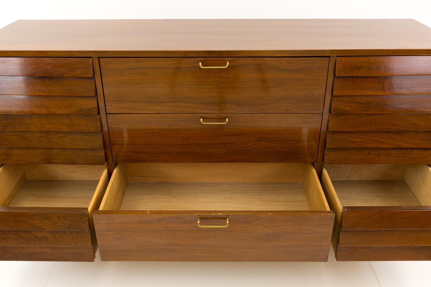 Merton Gershun for American of Martinsville Louvered Front 9 Drawer Lowboy Dress 5
