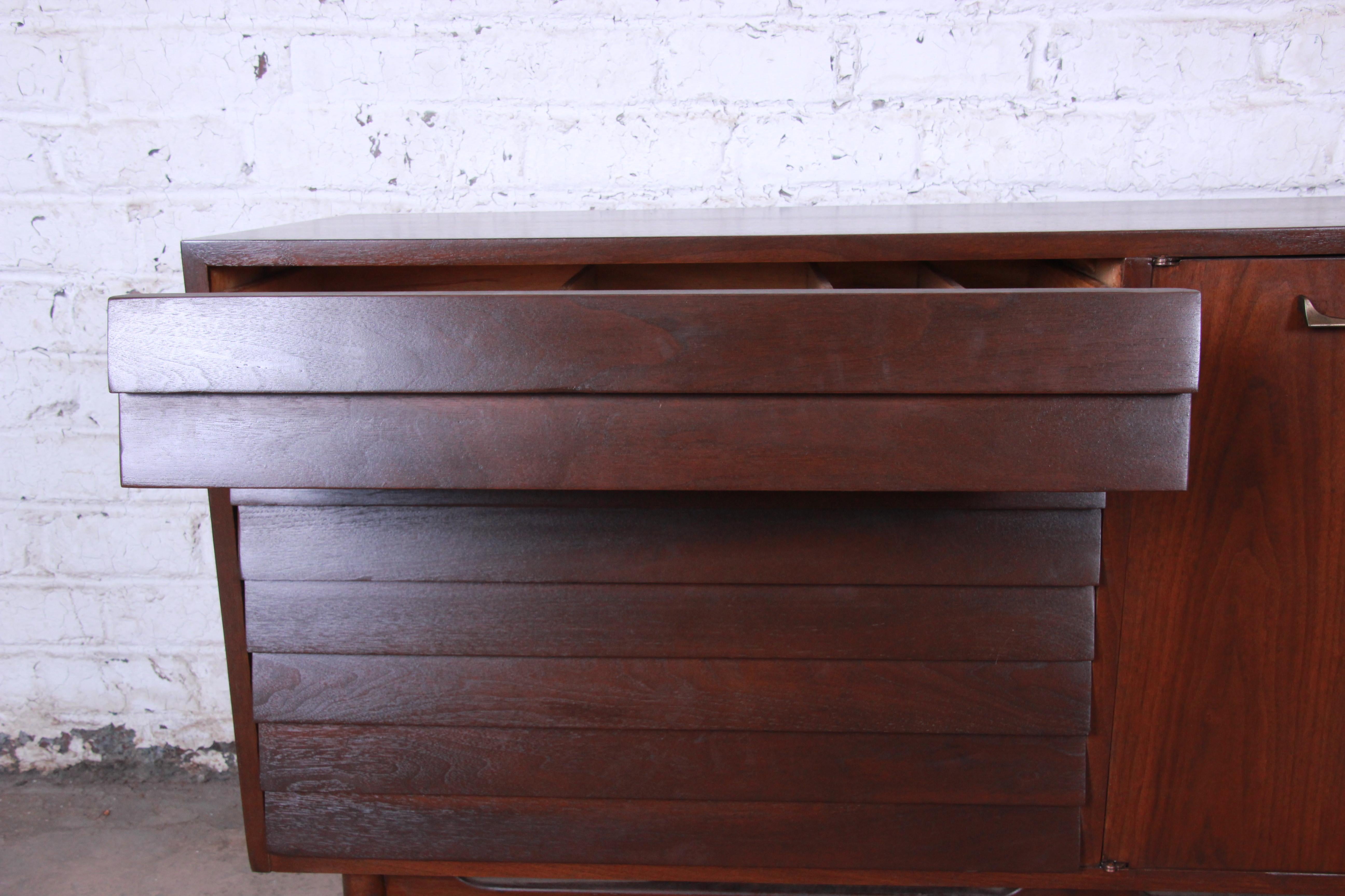 Merton Gershun for American of Martinsville Louvered Front Sideboard Credenza 8