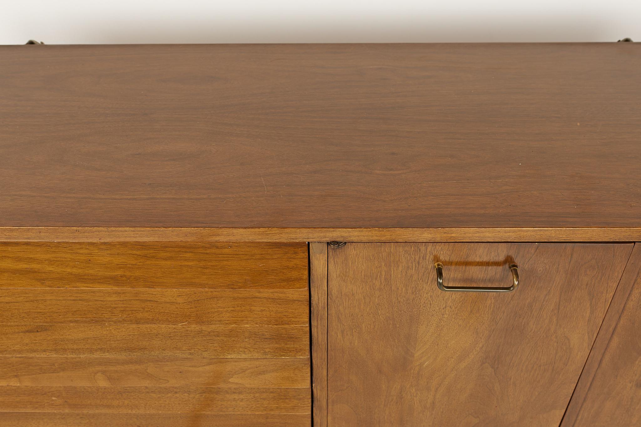 Merton Gershun for American of Martinsville Mid Century Lowboy Credenza For Sale 1