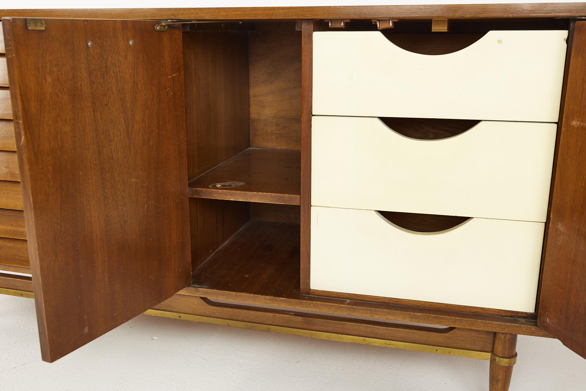 Merton Gershun for American of Martinsville Mid Century Lowboy Credenza For Sale 3