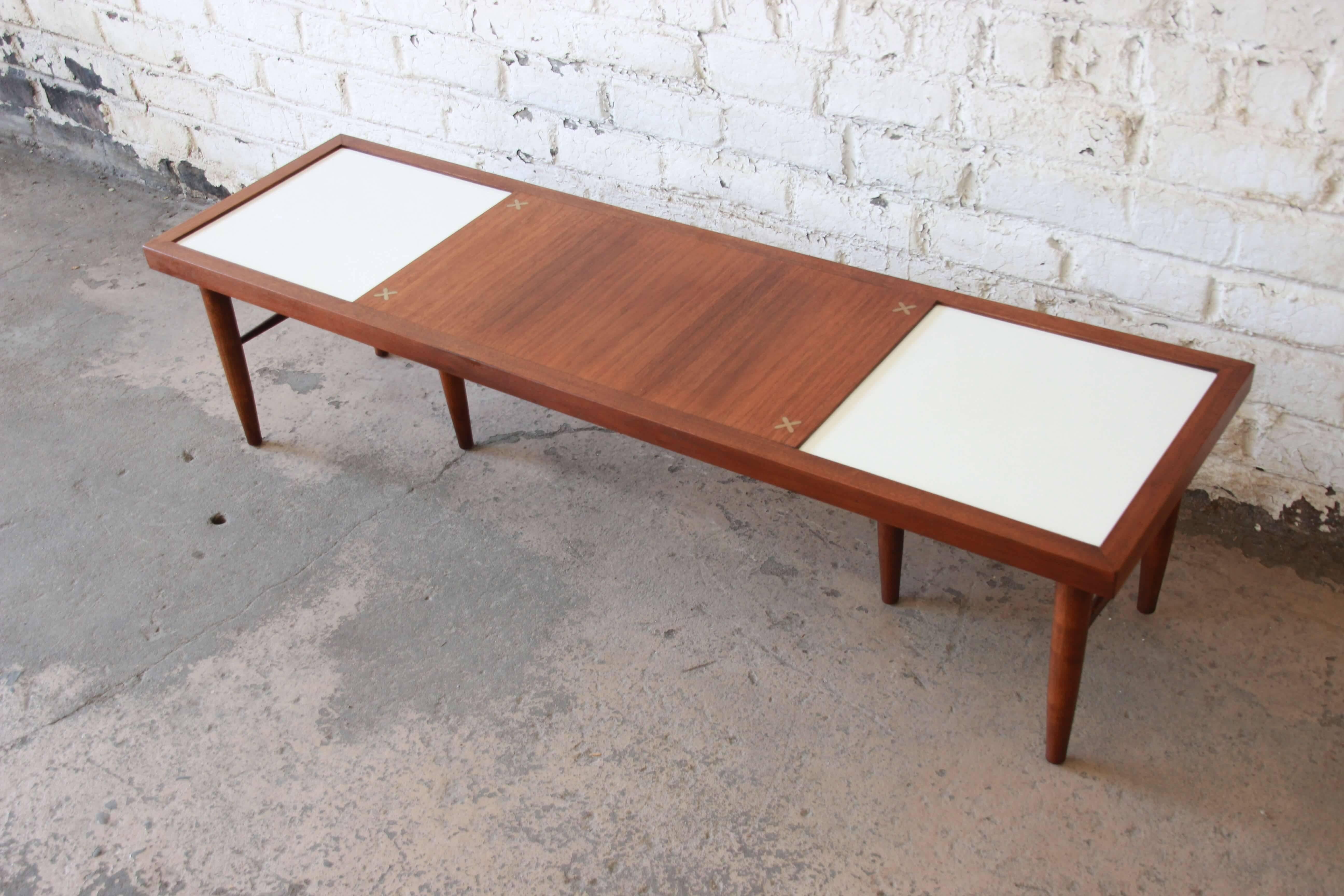 Table basse Mid-Century Modern de Merton Gershun pour American of Martinsville Bon état à South Bend, IN