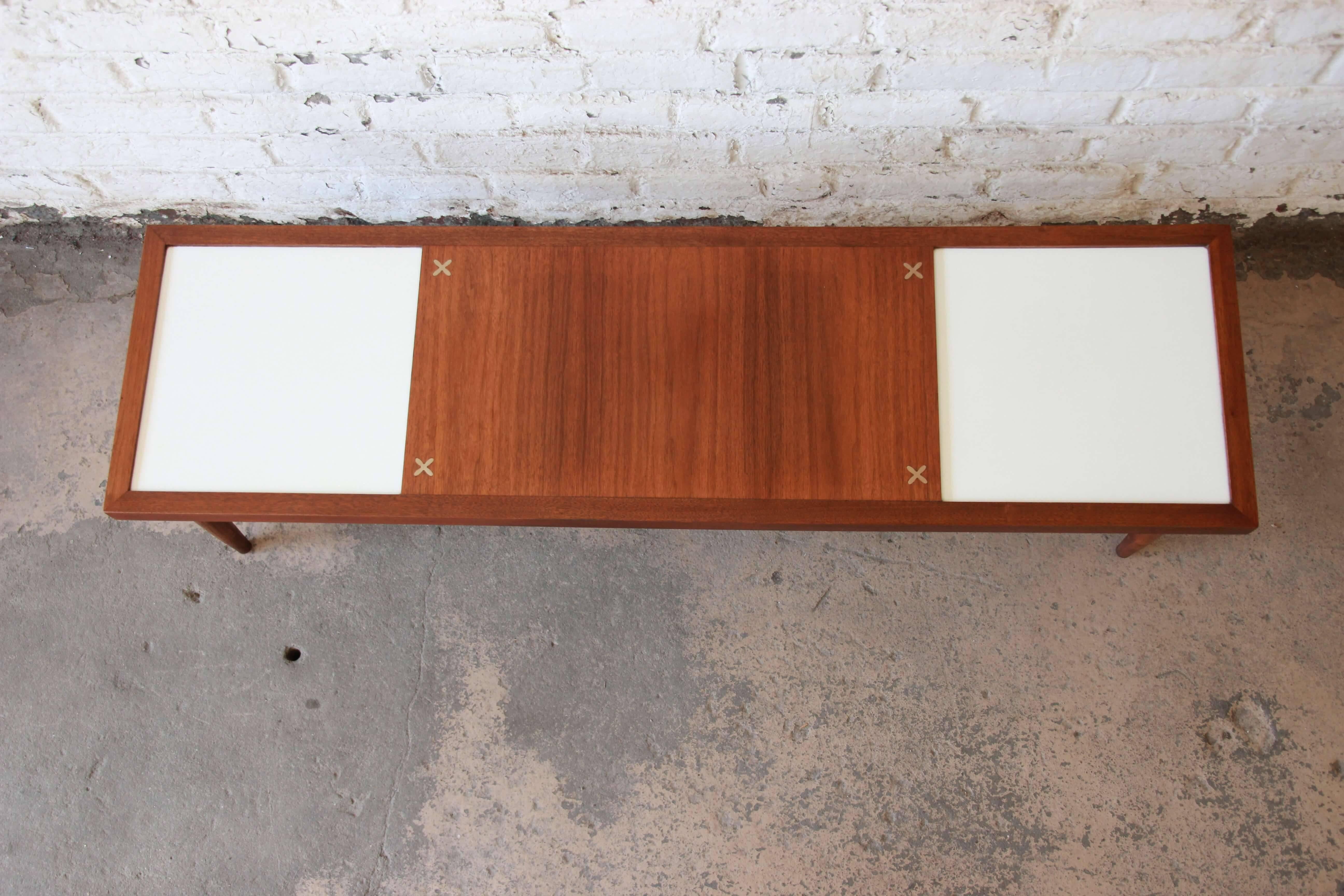Table basse Mid-Century Modern de Merton Gershun pour American of Martinsville 1