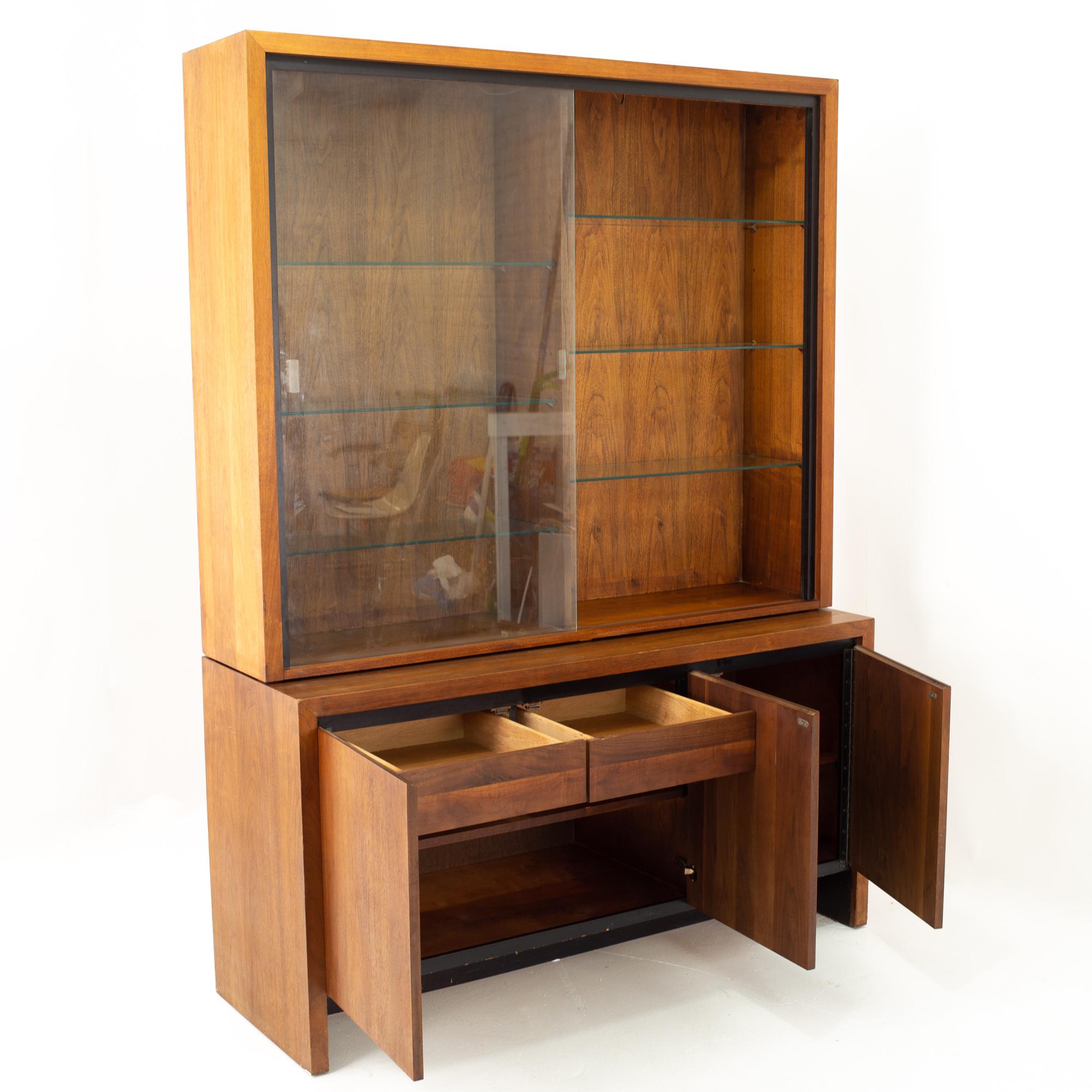 Merton Gershun for Dillingham Mid Century Bookmatched Walnut China Cabinet 3