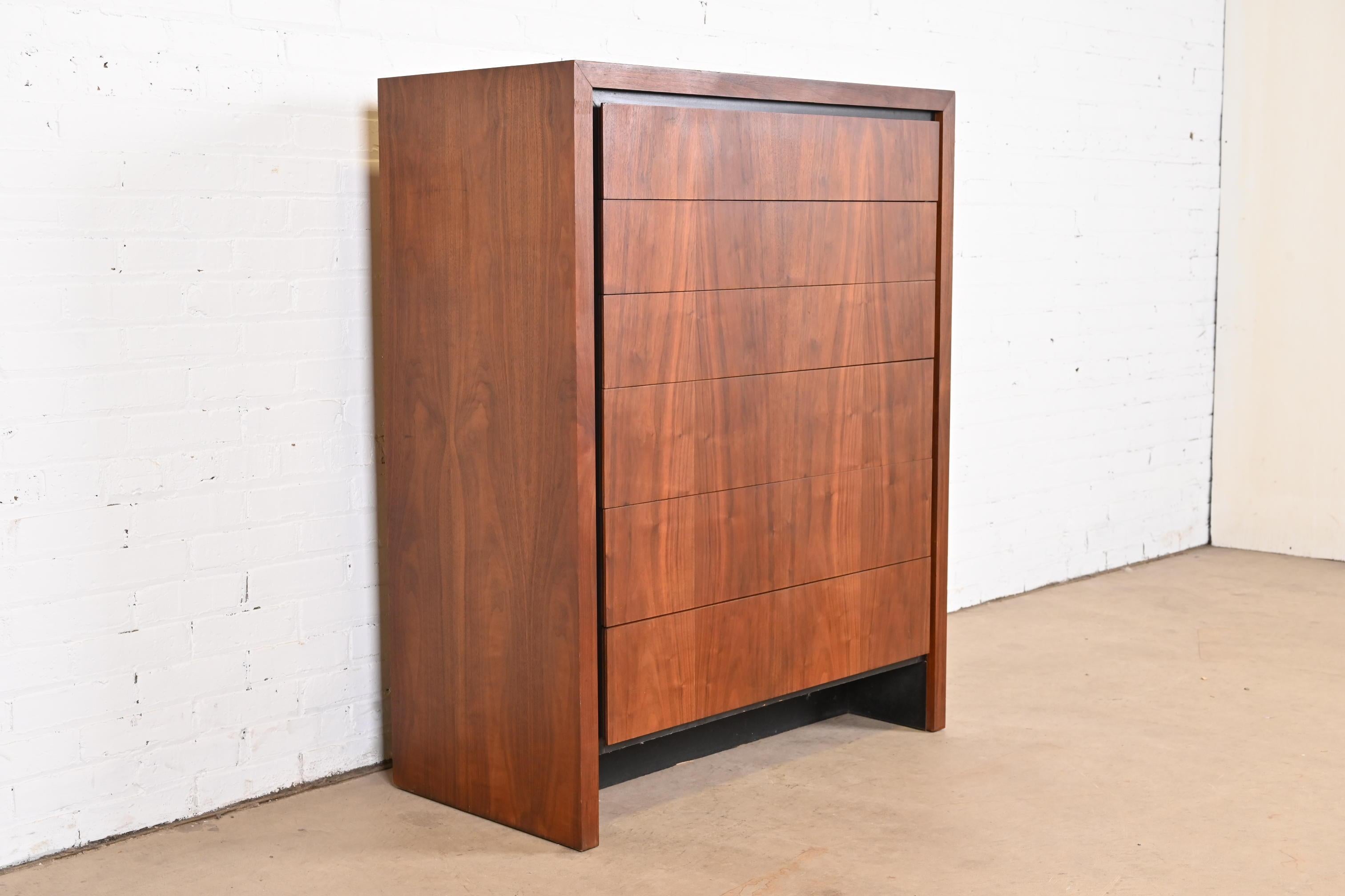 Merton Gershun for Dillingham Mid-Century Modern Walnut Highboy Dresser, 1960s 2