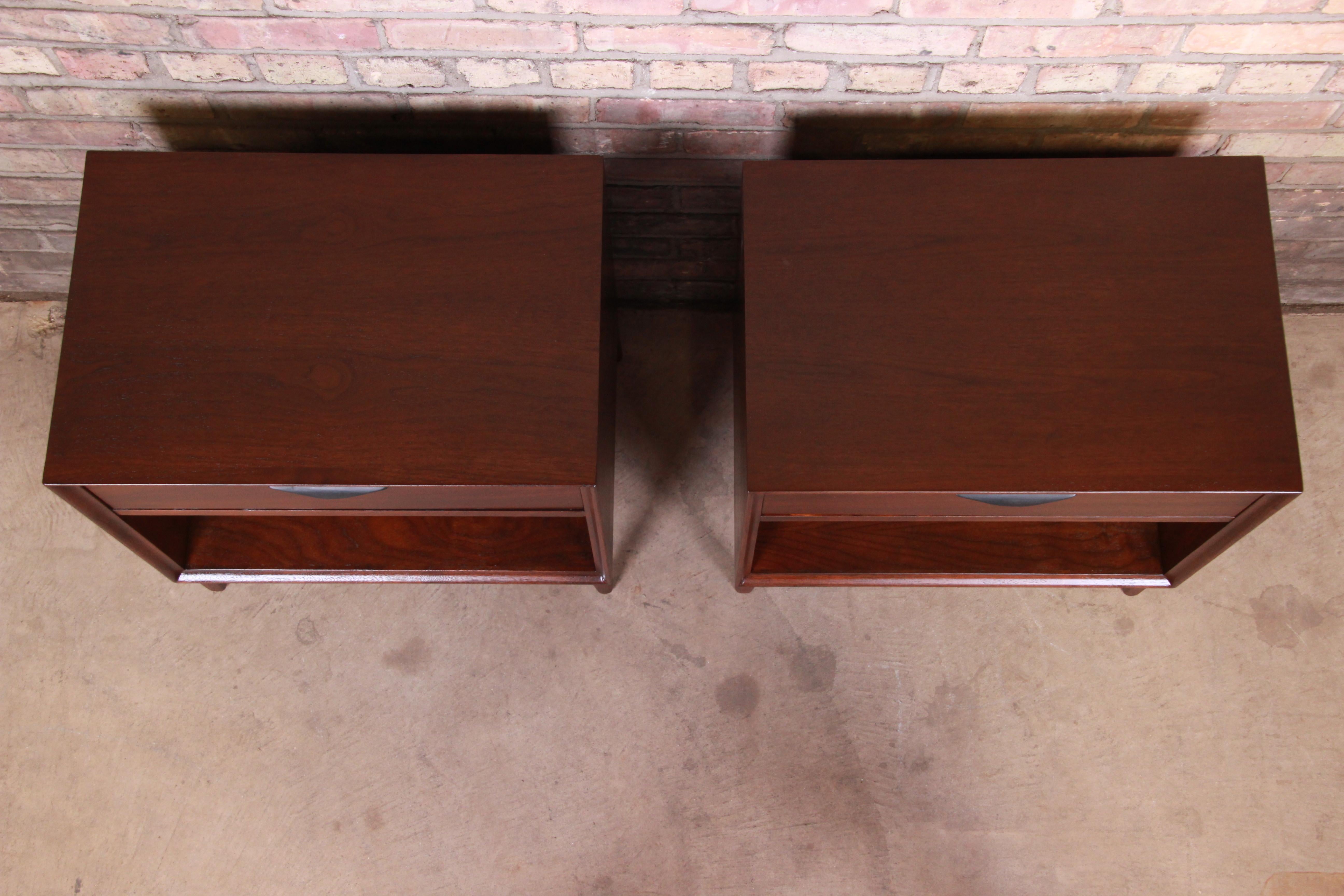 Merton Gershun for Dillingham Walnut Nightstands, Newly Restored 7