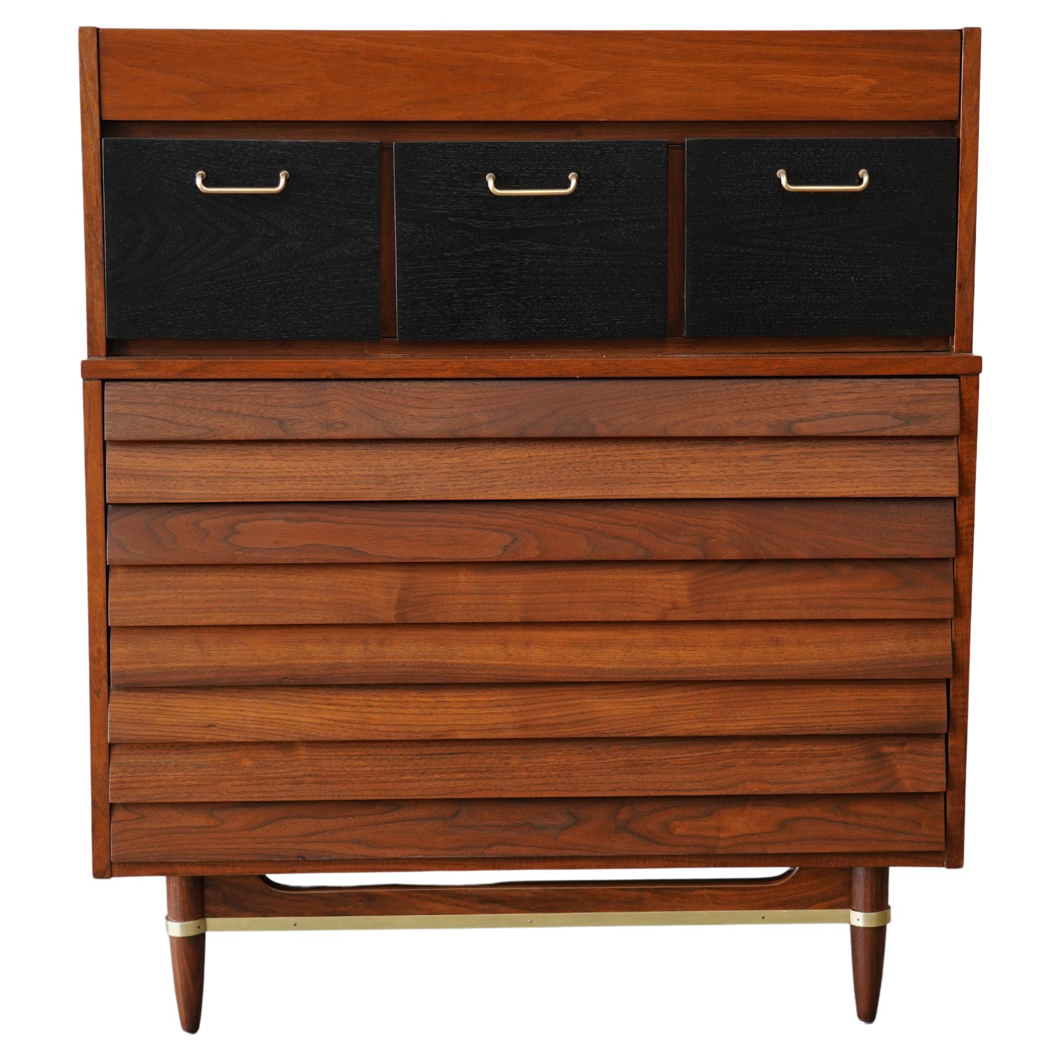 Merton Gershun Cómoda alta American of Martinsville Mid Century Dainia Nogal