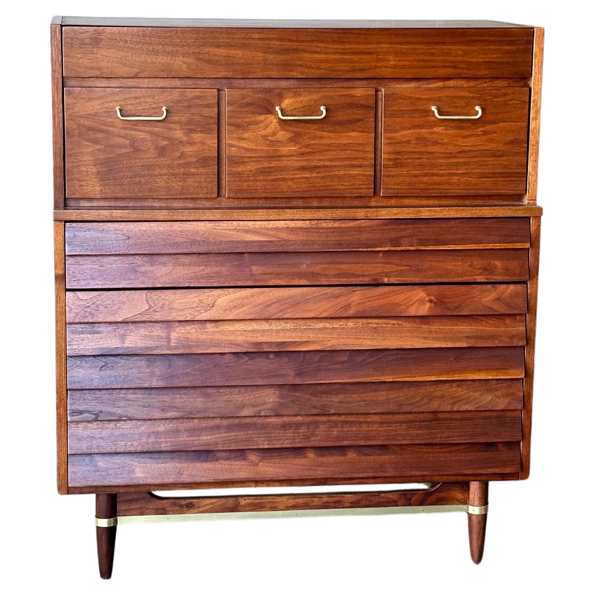 Merton Gershun Mid Century Modern American of Martinsville Dainia Walnut Highboy For Sale