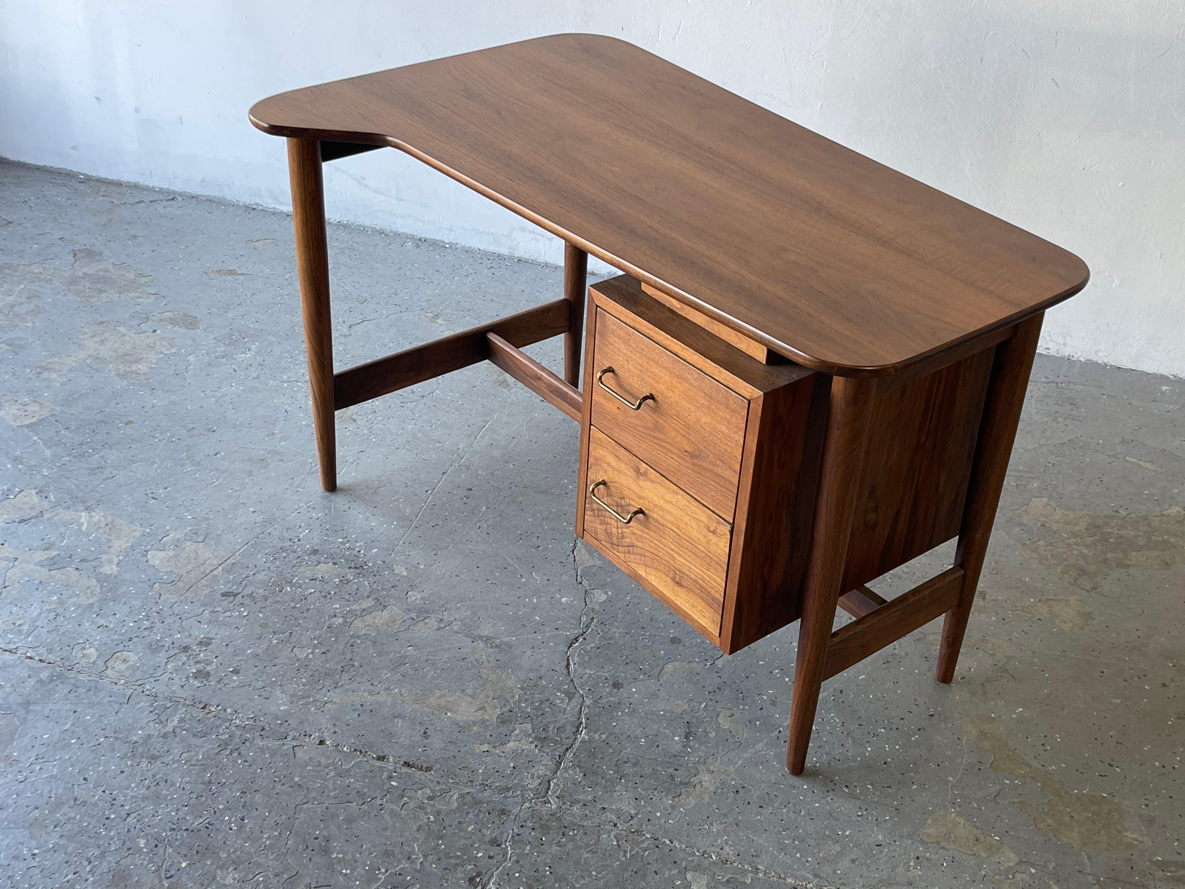 Merton Gershun Mid-Century Modern Desk for American of Martinsville Dania 2