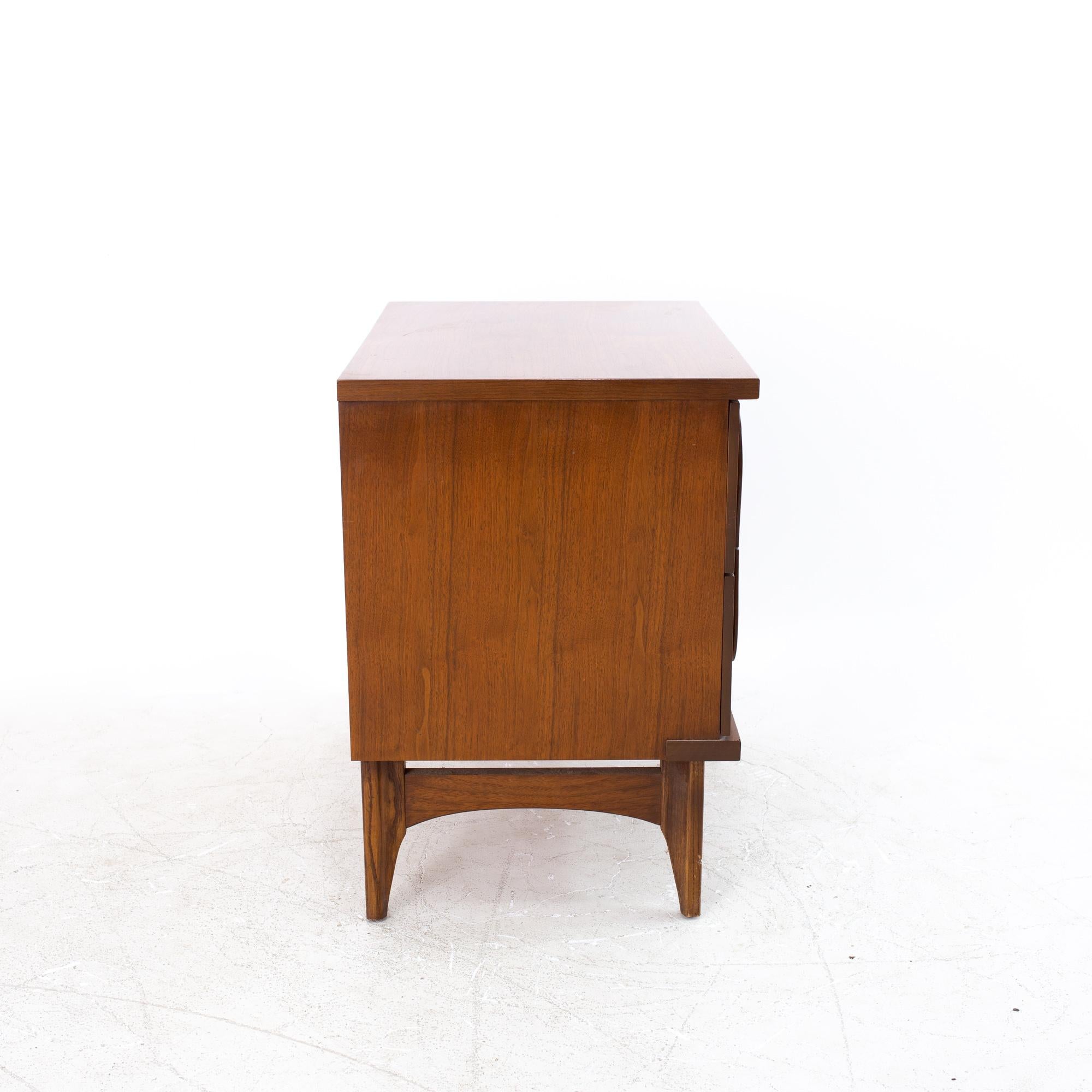 American Merton Gershun Style Bassett Furniture Mid Century Walnut Nightstand