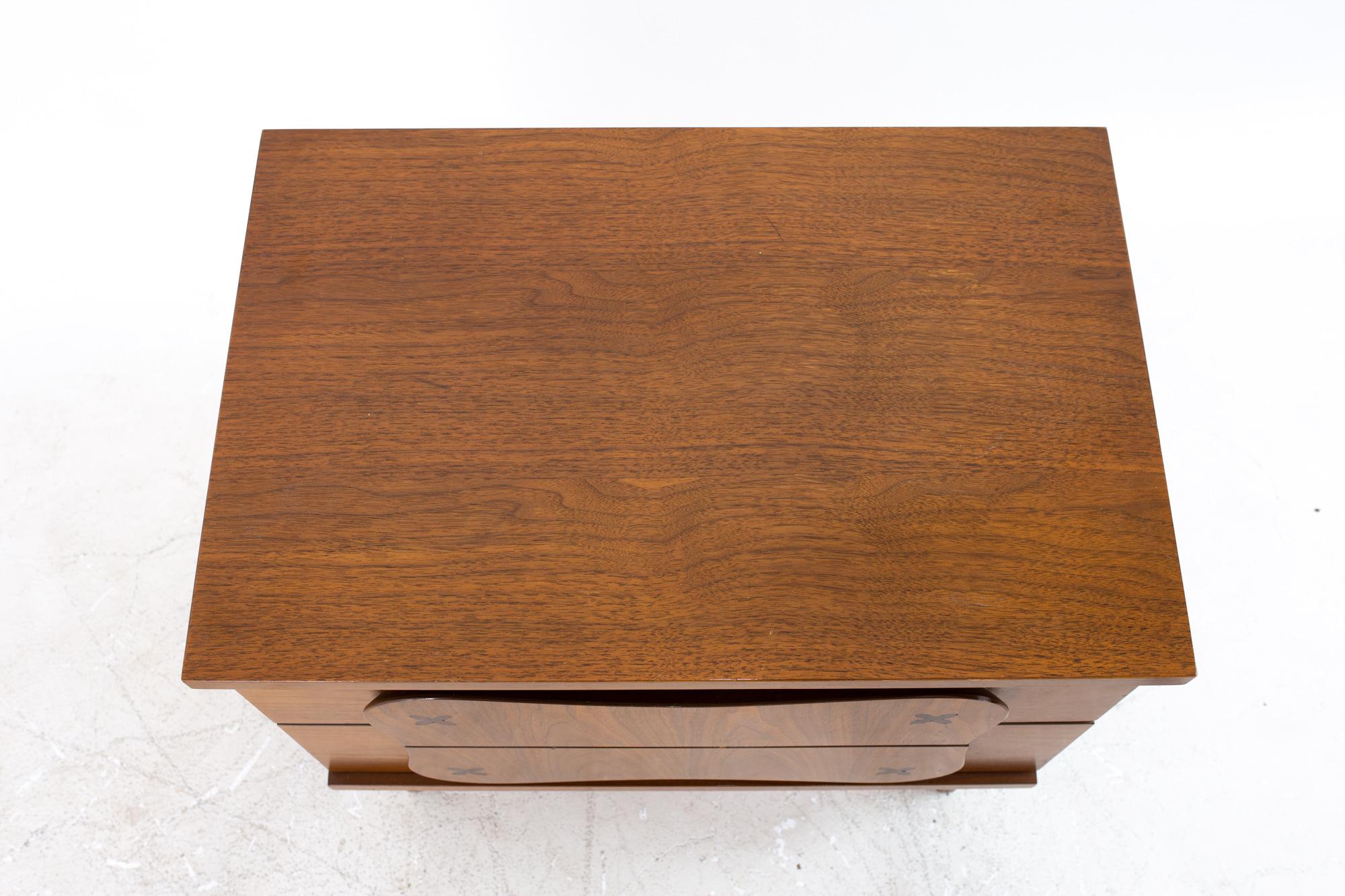 Merton Gershun Style Bassett Furniture Mid Century Walnut Nightstand 1