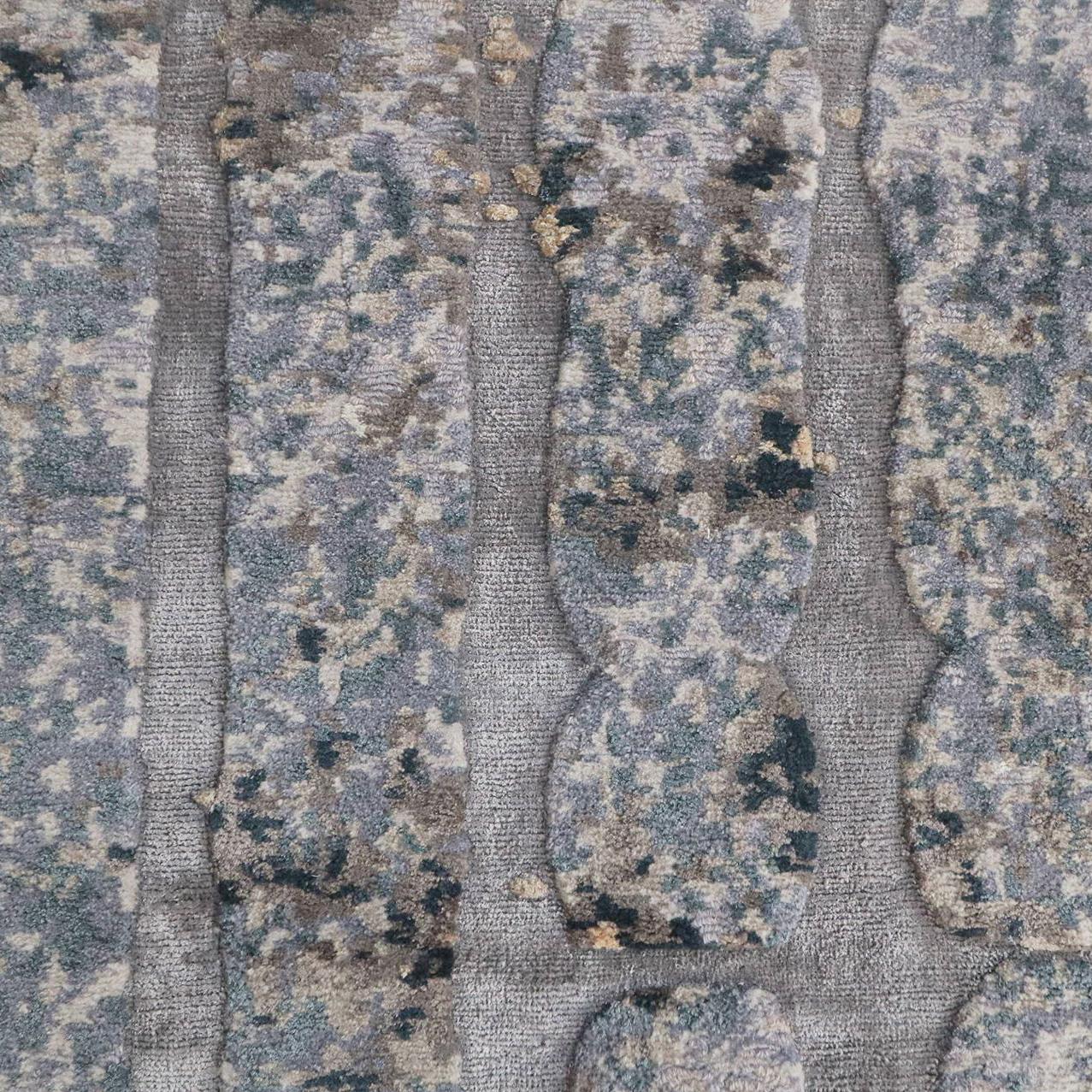 Nepalese Grey Modern Rug textured natural Wool Blend-silk - Meru North For Sale