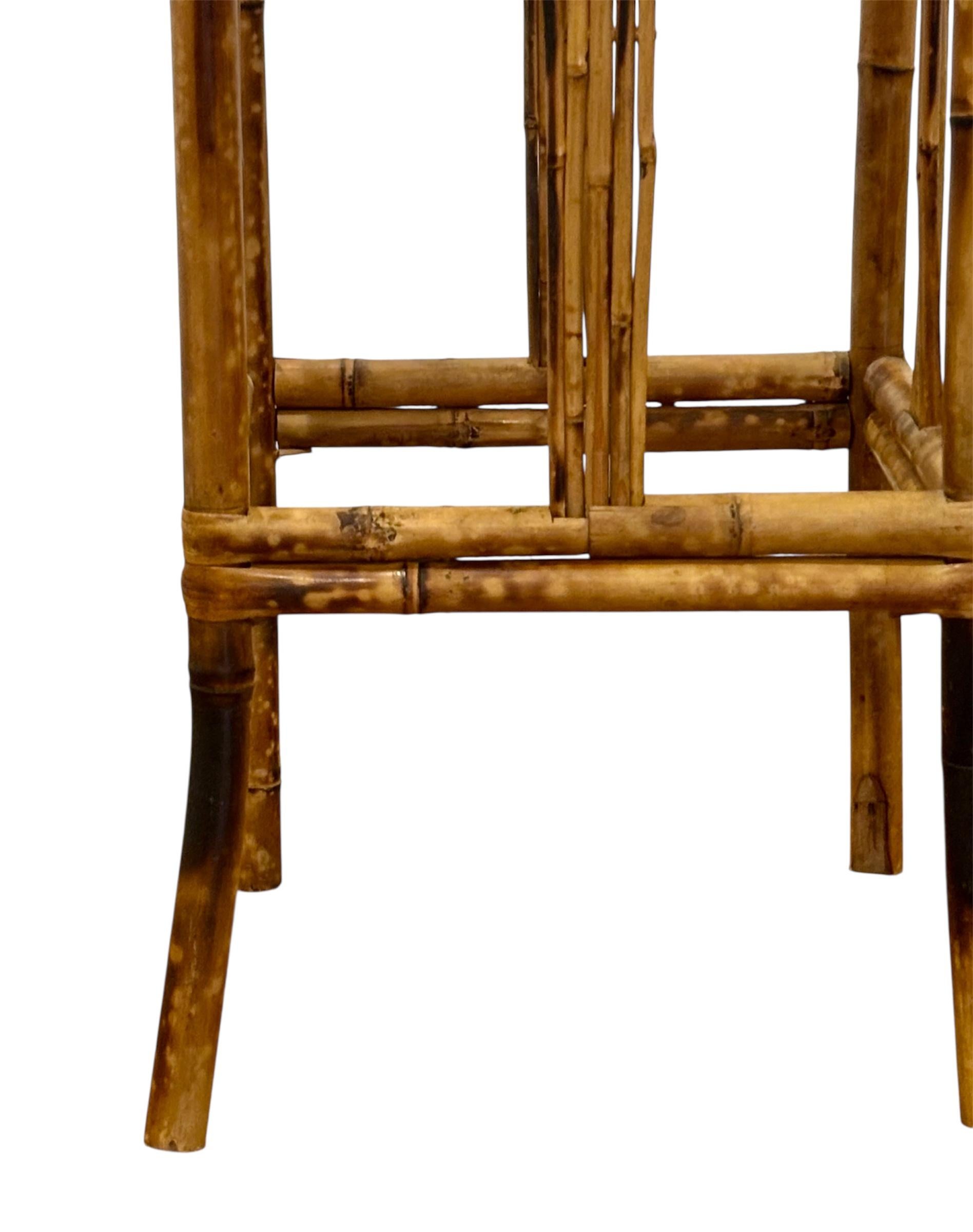 Espagnol Mesa auxiliaire Chinoiserie Circa 1.950. en vente