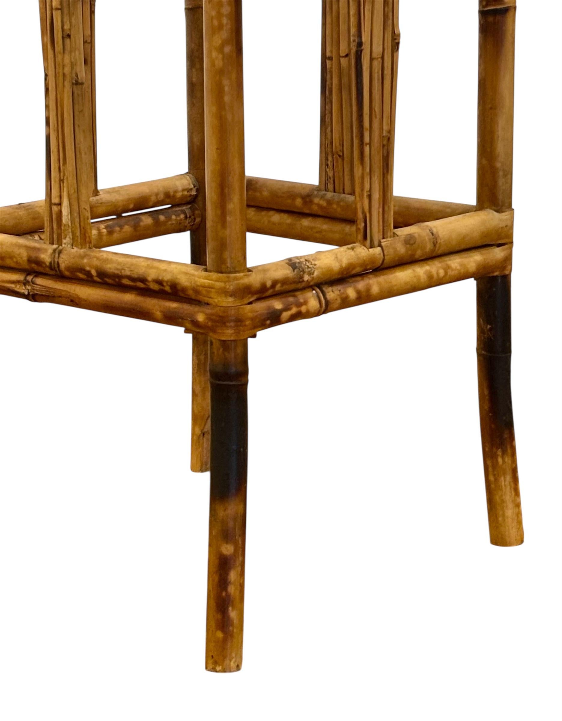 Milieu du XXe siècle Mesa auxiliaire Chinoiserie Circa 1.950. en vente