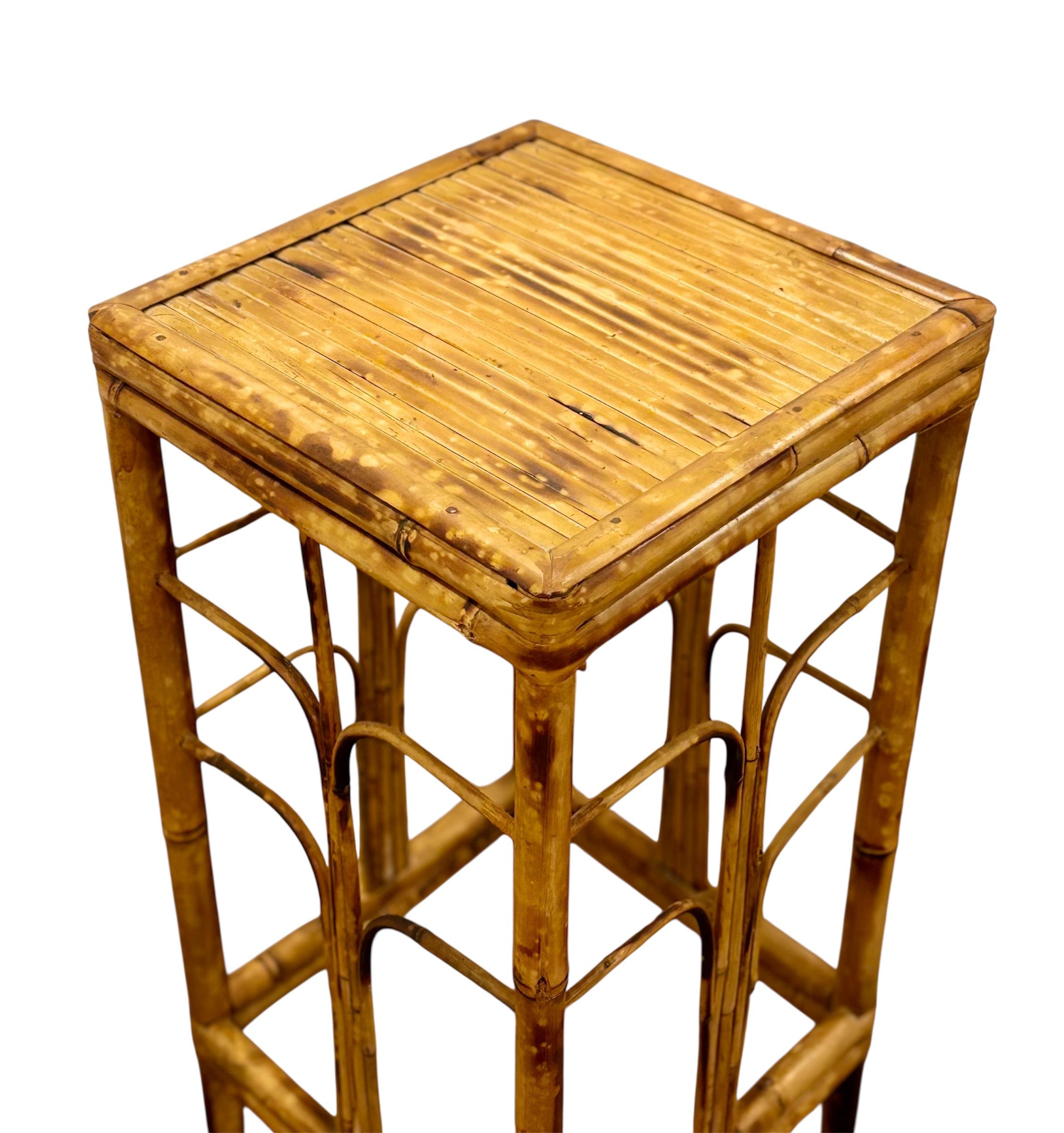 Bambou Mesa auxiliaire Chinoiserie Circa 1.950. en vente