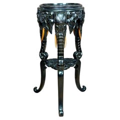 Mesa auxiliar de elefantes