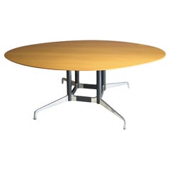 Mesa de Reuniones de Charles y Ray Eames para Herman Miller