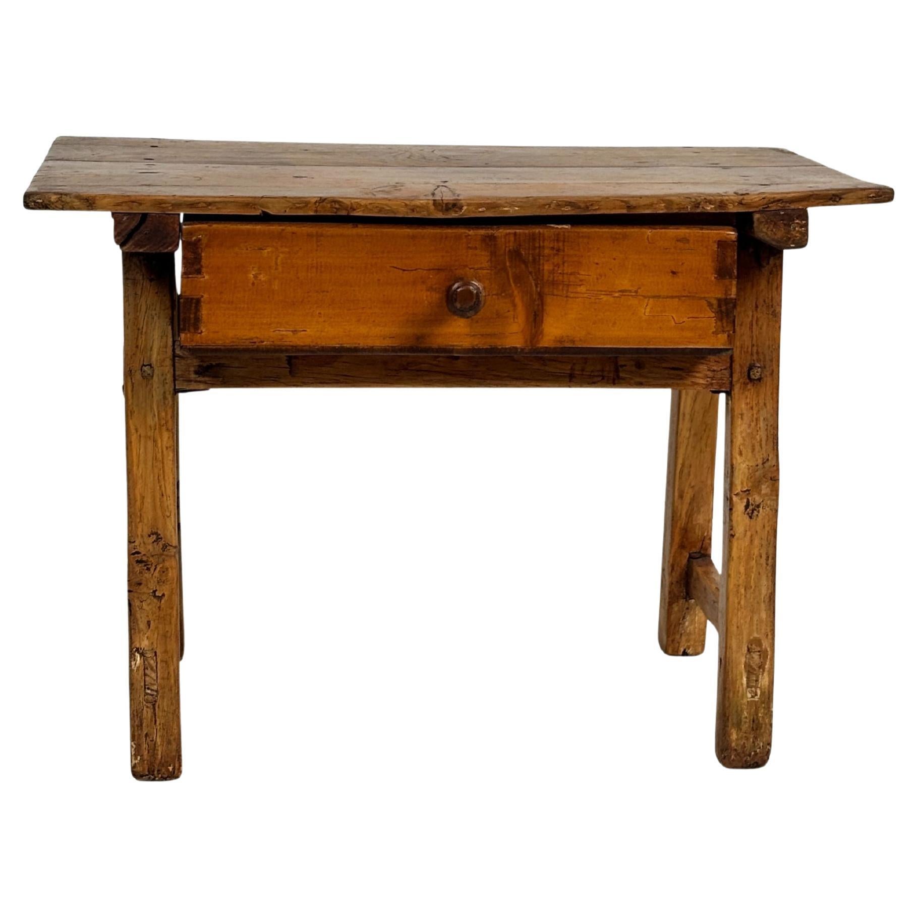 Mesa popular wabi sabi española años 40