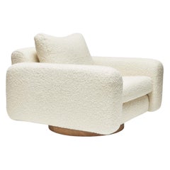 Mesa Swivel Chair by Lawson-Fenning in White Alpaca bouclé