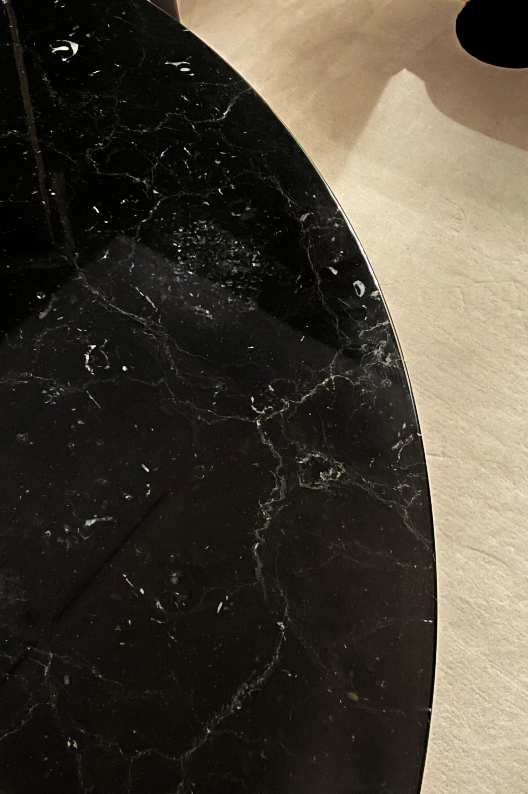 Tulip Table by Eero Saarinen with Marquina Marble In Good Condition In MADRID, ES