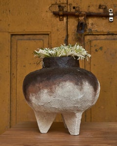 Mesa Urn by Deetee Home