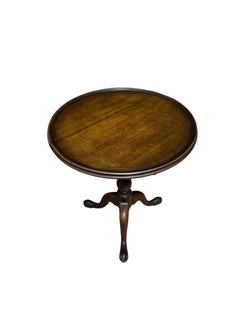 Mesa velador abatible Circa 1.830.