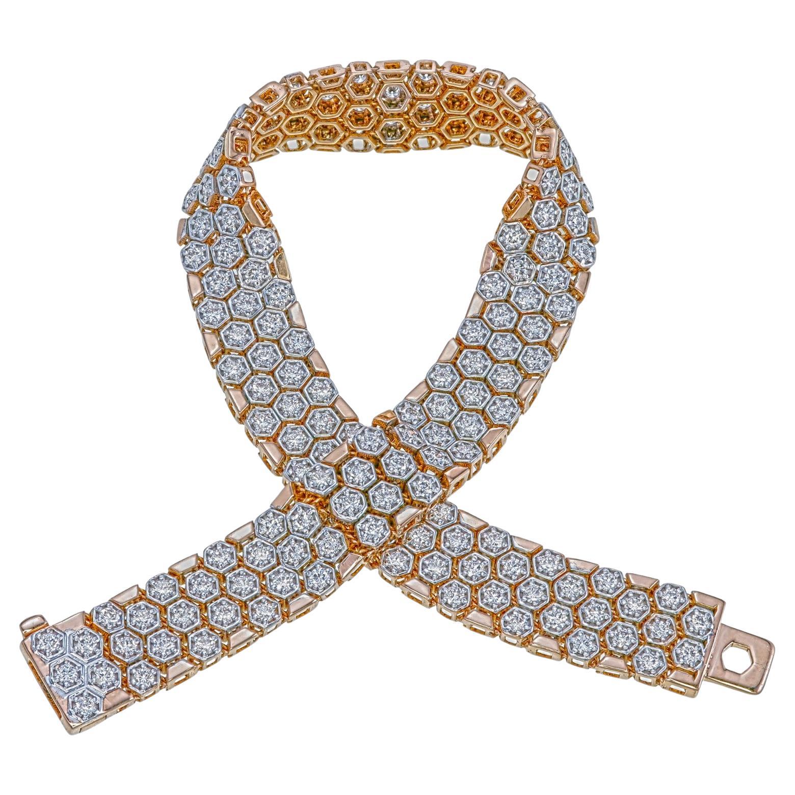 An elegant mesh of twisted threads, created with the artisanal coil technique, linked together by refined brilliant-cut diamond set in a honeycomb style weighing 3.15 carat natural diamonds creates a bracelet of sophisticated design. This finely