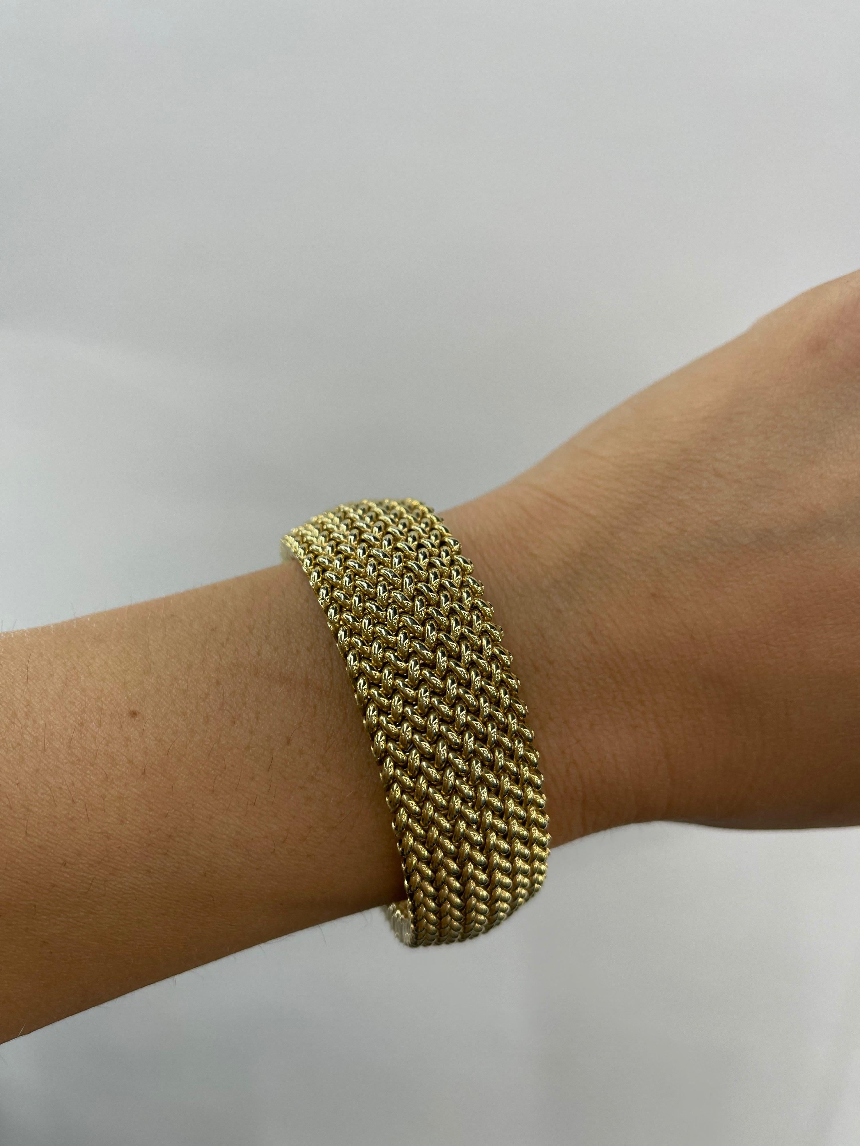 Women's or Men's Wide Mesh Textured Bracelet 38.7 Grams 14 Karat Yellow Gold For Sale