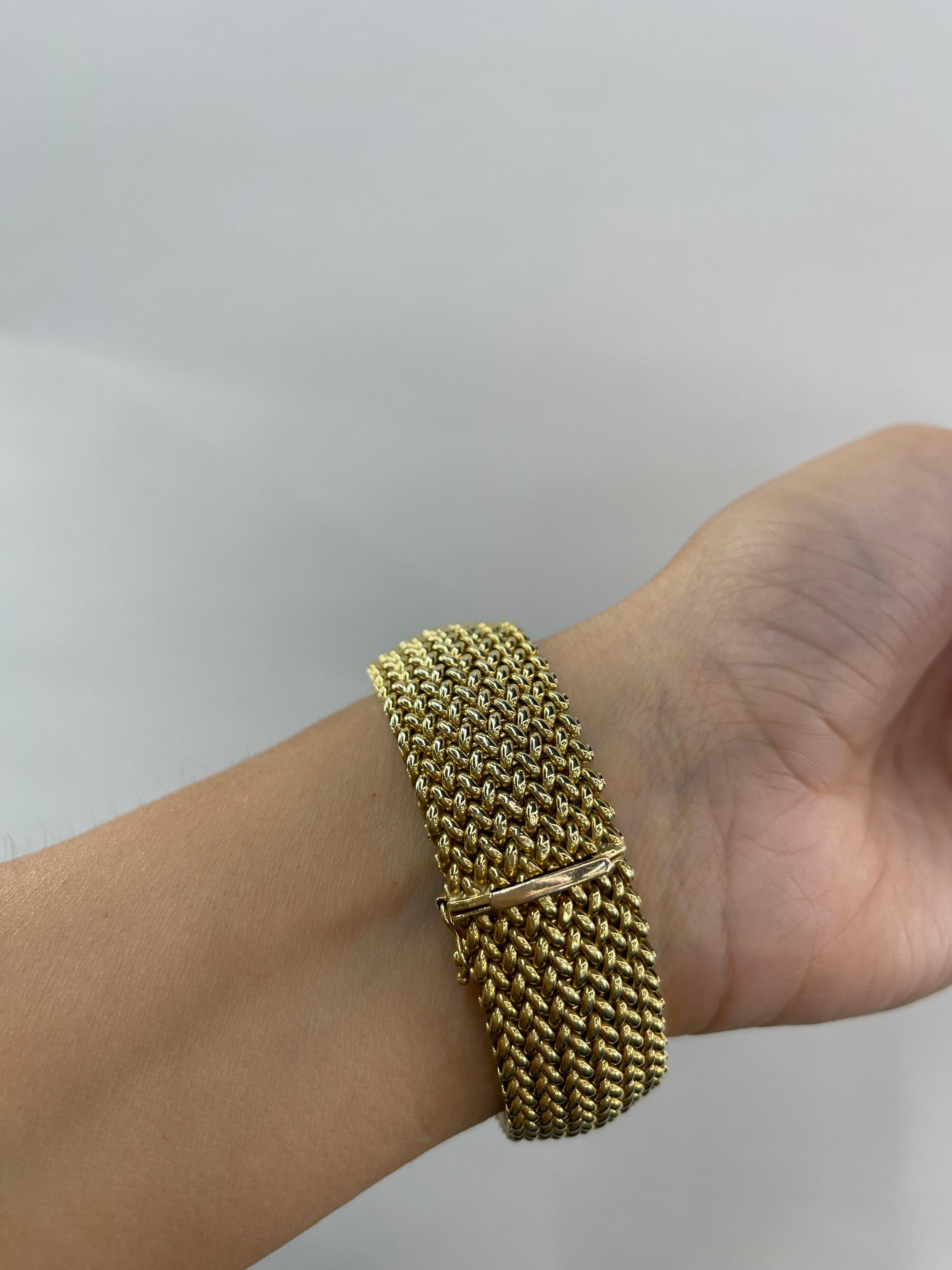Wide Mesh Textured Bracelet 38.7 Grams 14 Karat Yellow Gold For Sale 1
