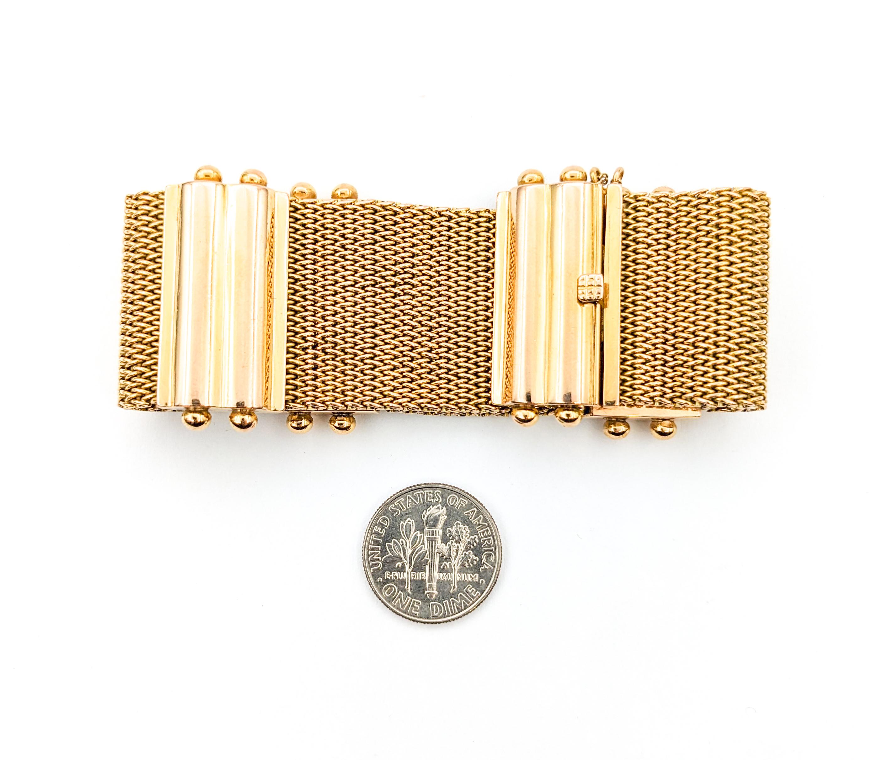 Women's Antique Wide Mesh Bracelet In 18K Yellow Gold For Sale