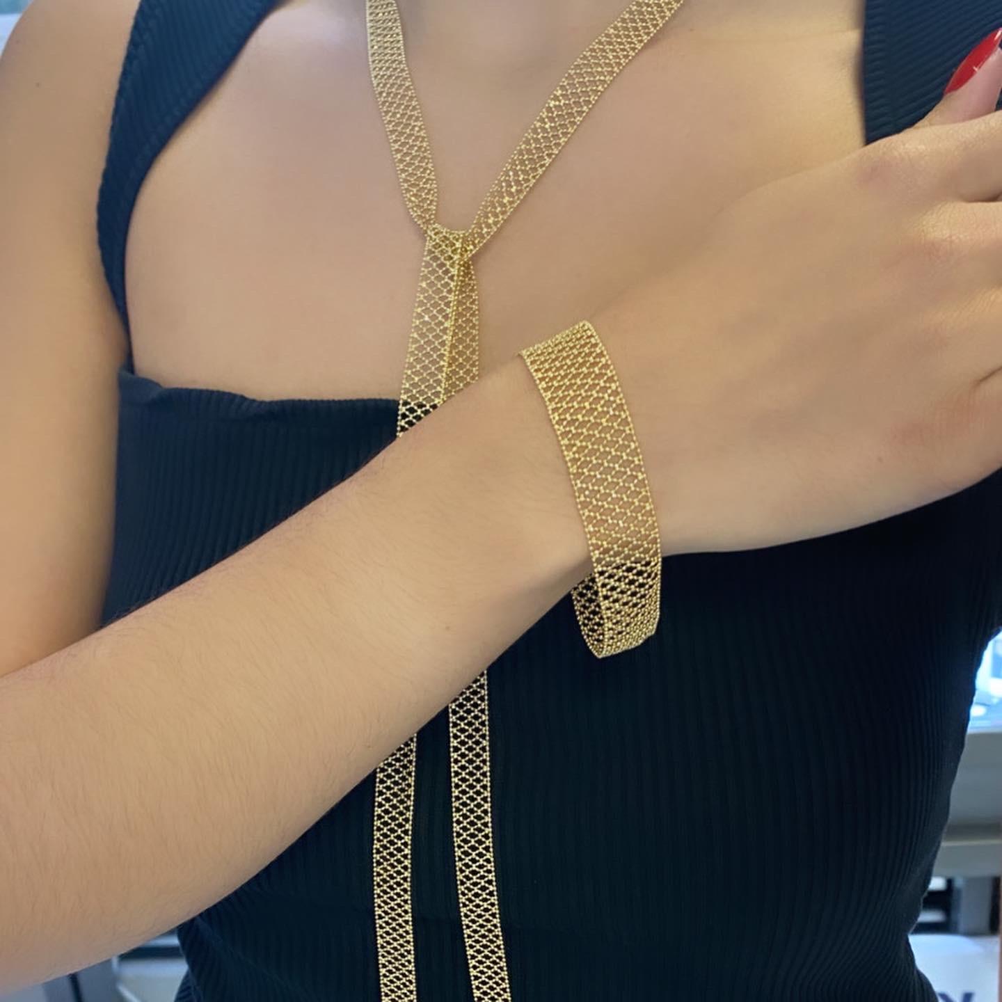 Modern Mesh Weaved Bracelet in 18K Yellow Gold Flexible Easy On Off Lobster Clasp 18 K