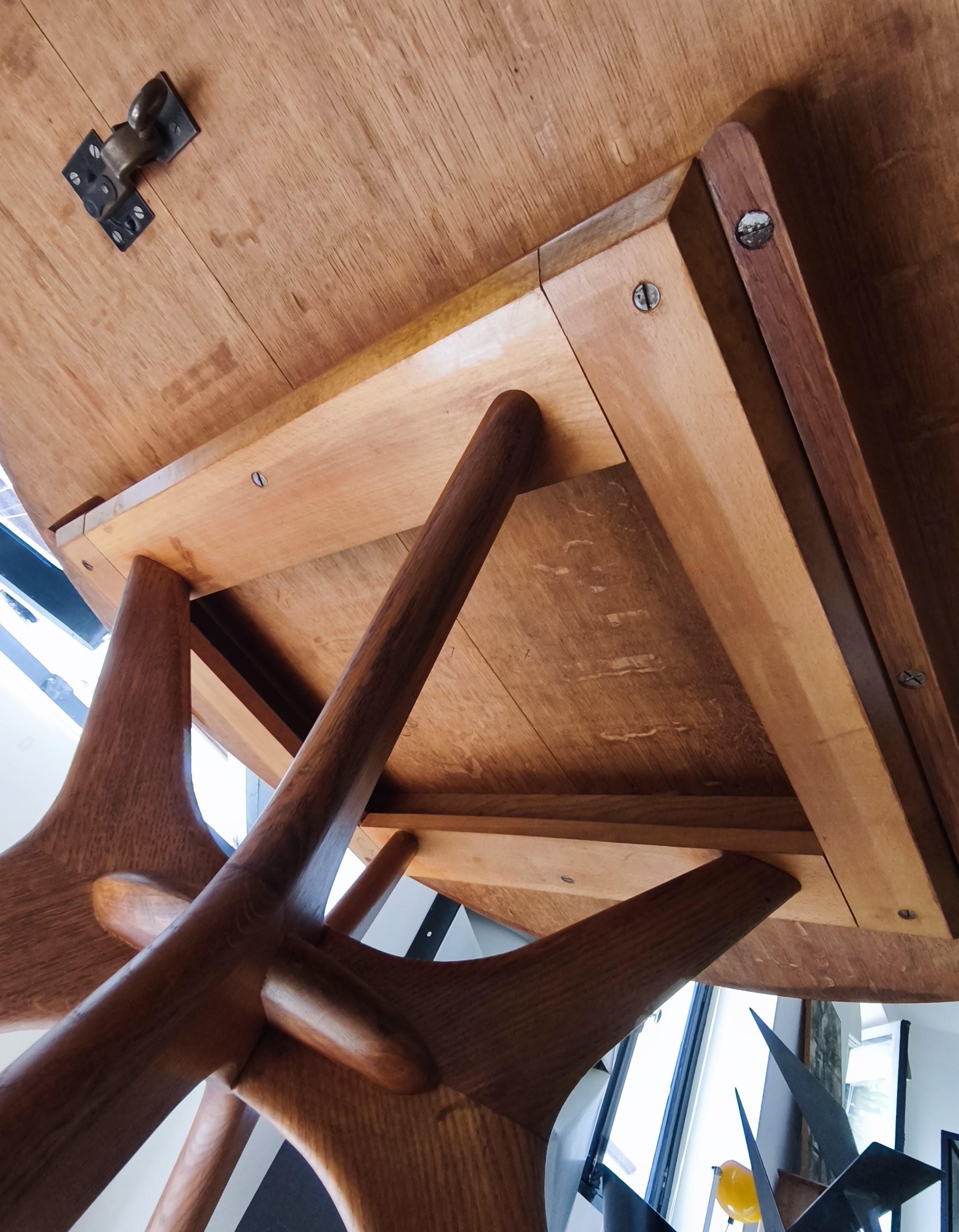 Table de salle à manger en chêne maillé attribuée à Ico Parisi, années 1960 en vente 13