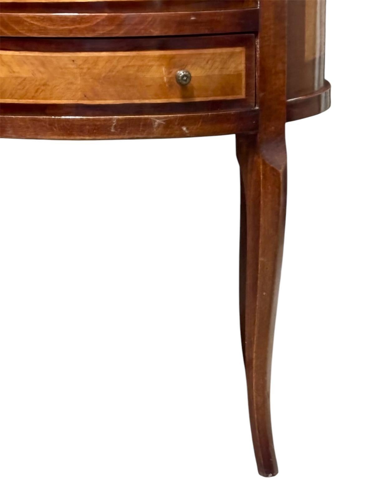Mesita de apoyo española de estilo Luis XVI For Sale 2