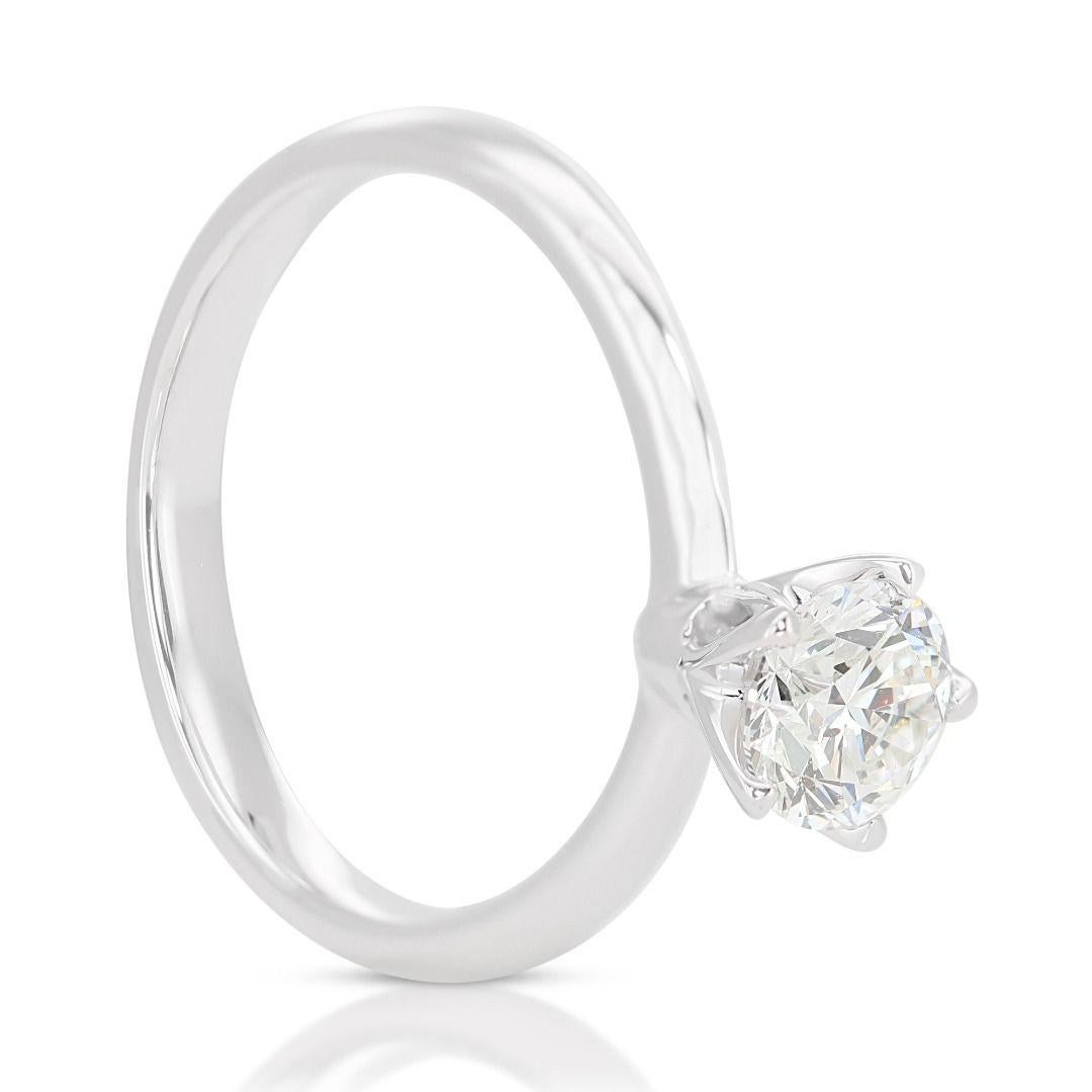 Mesmerizing 0.53ct Solitaire Diamond Ring set in Gleaming 18K White Gold For Sale 1