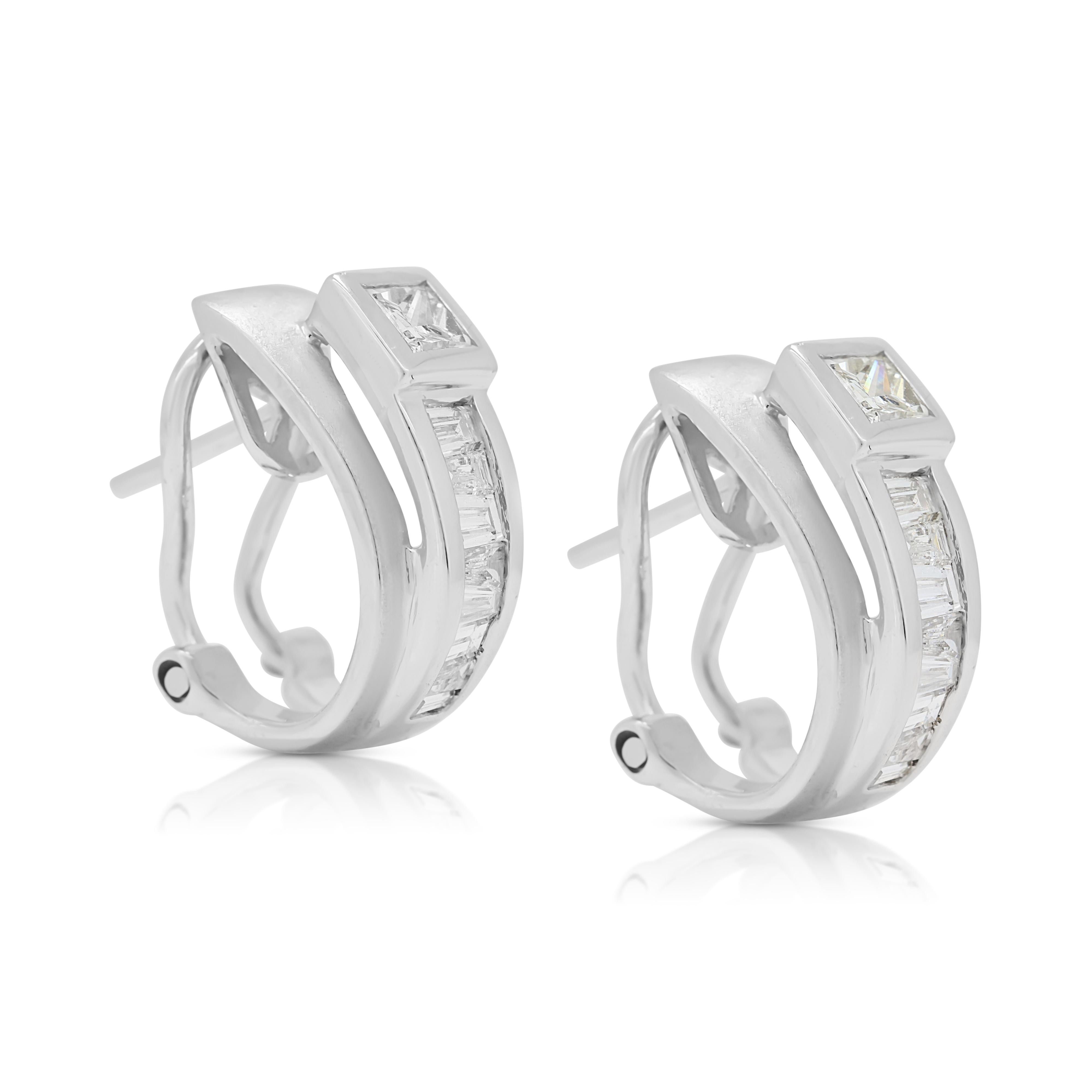 Taglio princess Incredibili orecchini con diamanti naturali da 0,60 carati in oro bianco 18 carati in vendita