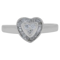Bague en forme de cœur en or blanc 18 carats et diamants 0,70 carat