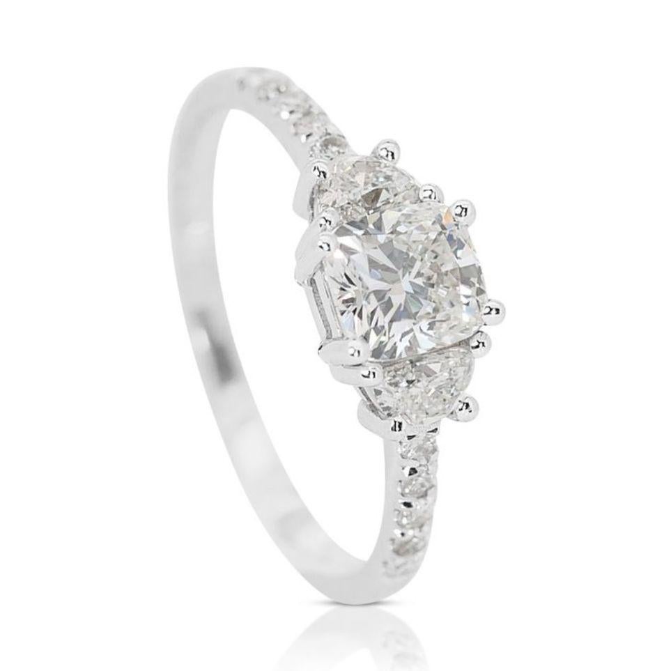 Mesmerizing 0.81ct Cushion Cut Diamond Ring in 18K White Gold In New Condition In רמת גן, IL