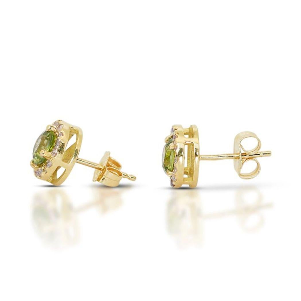 Mesmerizing 1.07ct Round Natural Peridot Earring  In New Condition In רמת גן, IL