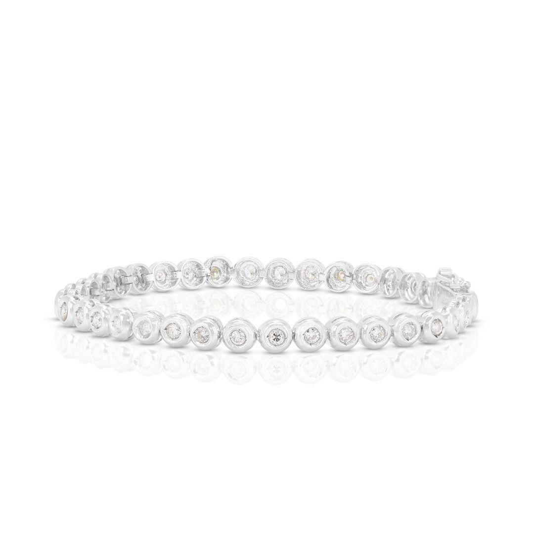 Mesmerizing 1.08ct Tennis Bracelet in 14K White Gold In New Condition For Sale In רמת גן, IL