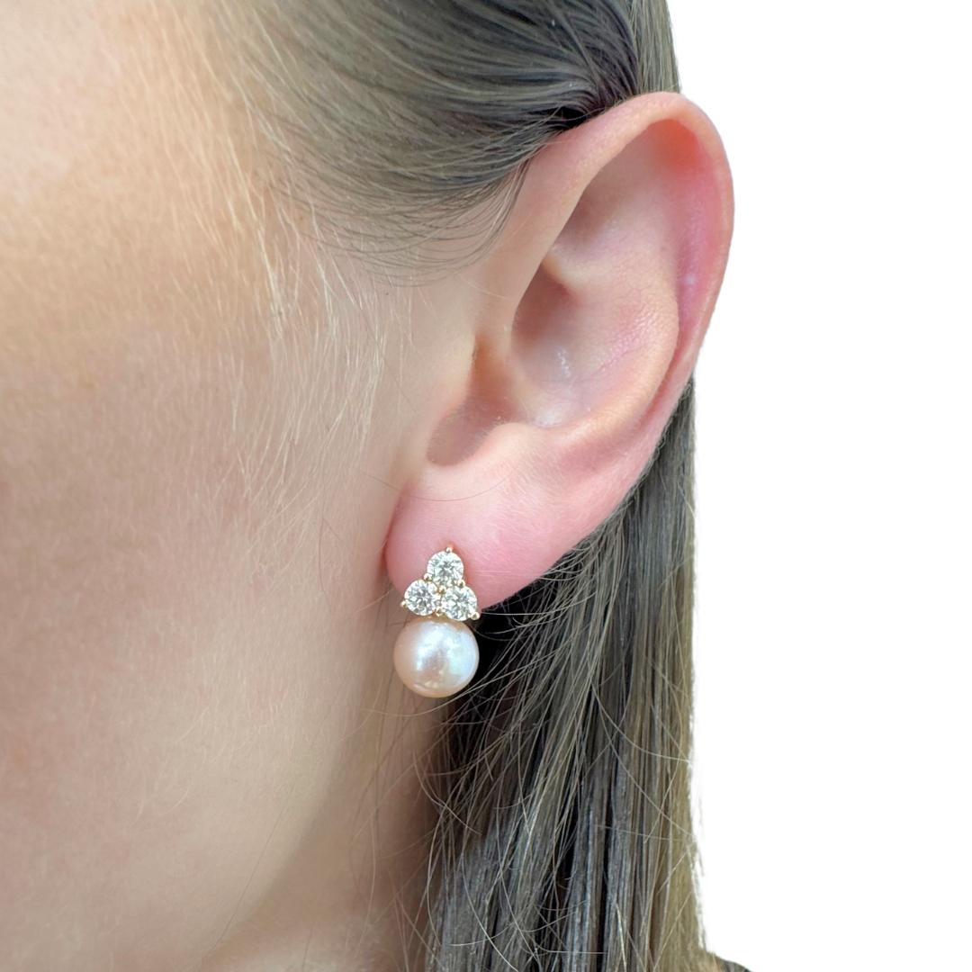 Women's Mesmerizing 11.19ct Fresh Water Cultured Pearls and Diamonds Earrings For Sale