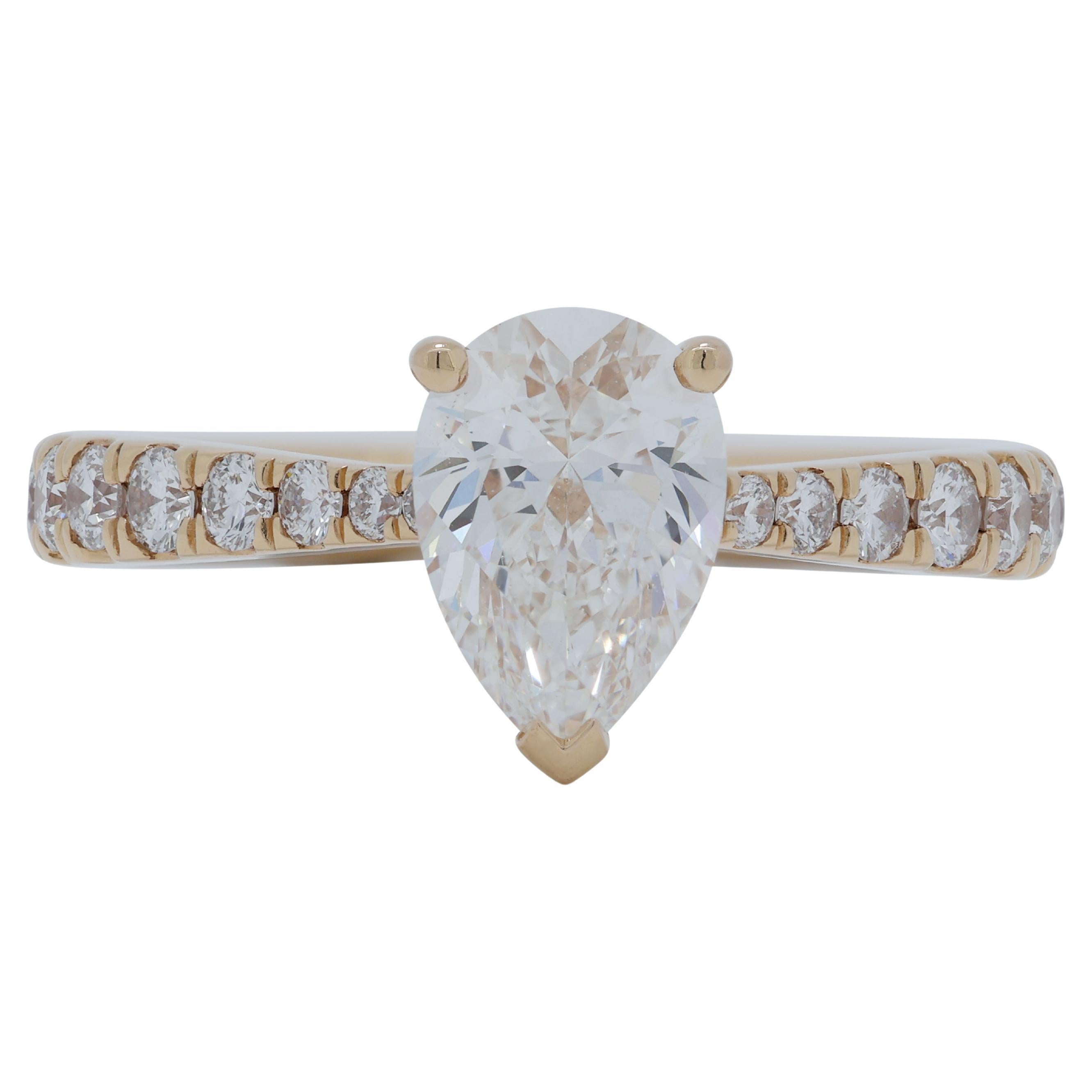 Mesmerizing 1.13ct Diamonds Pave Ring in 18K Rose Gold For Sale